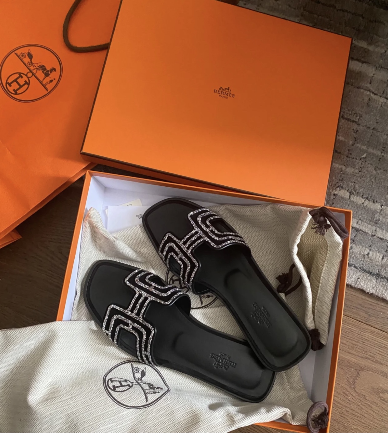 NO:254020,H latest glittering phantom rhinestone flat-soled Oran H slippers, slippers, slippers19860909H最新闪闪魅影水钻平底Oran H拖鞋,拖鞋,slippers,Women's Shoes