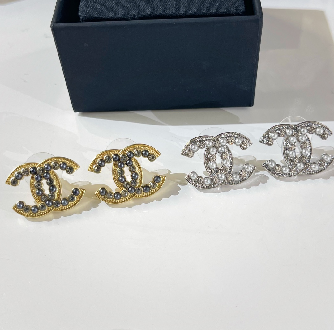 新款☑️CHANEL香奈儿双c珍珠耳钉耳环