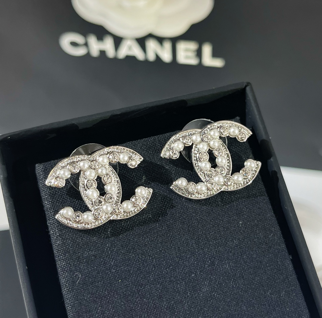 新款☑️CHANEL香奈儿双c珍珠耳钉耳环