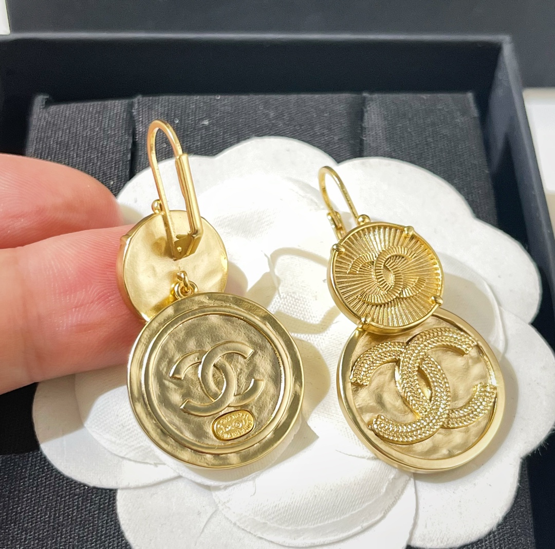 新款☑️CHANEL香奈儿双c古圆形金币耳钉耳环