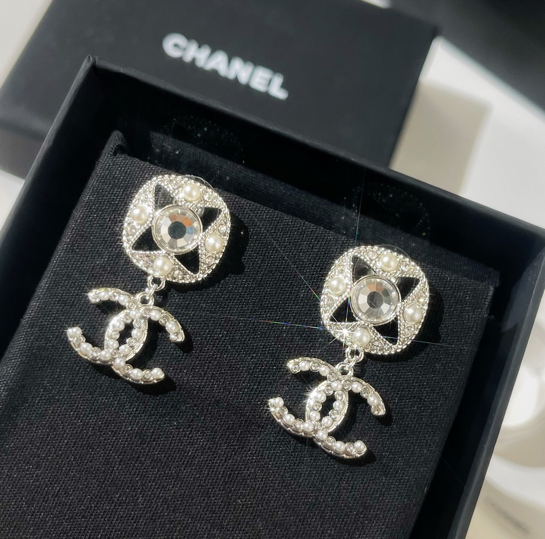 新款☑️CHANEL香奈儿双c耳钉耳环