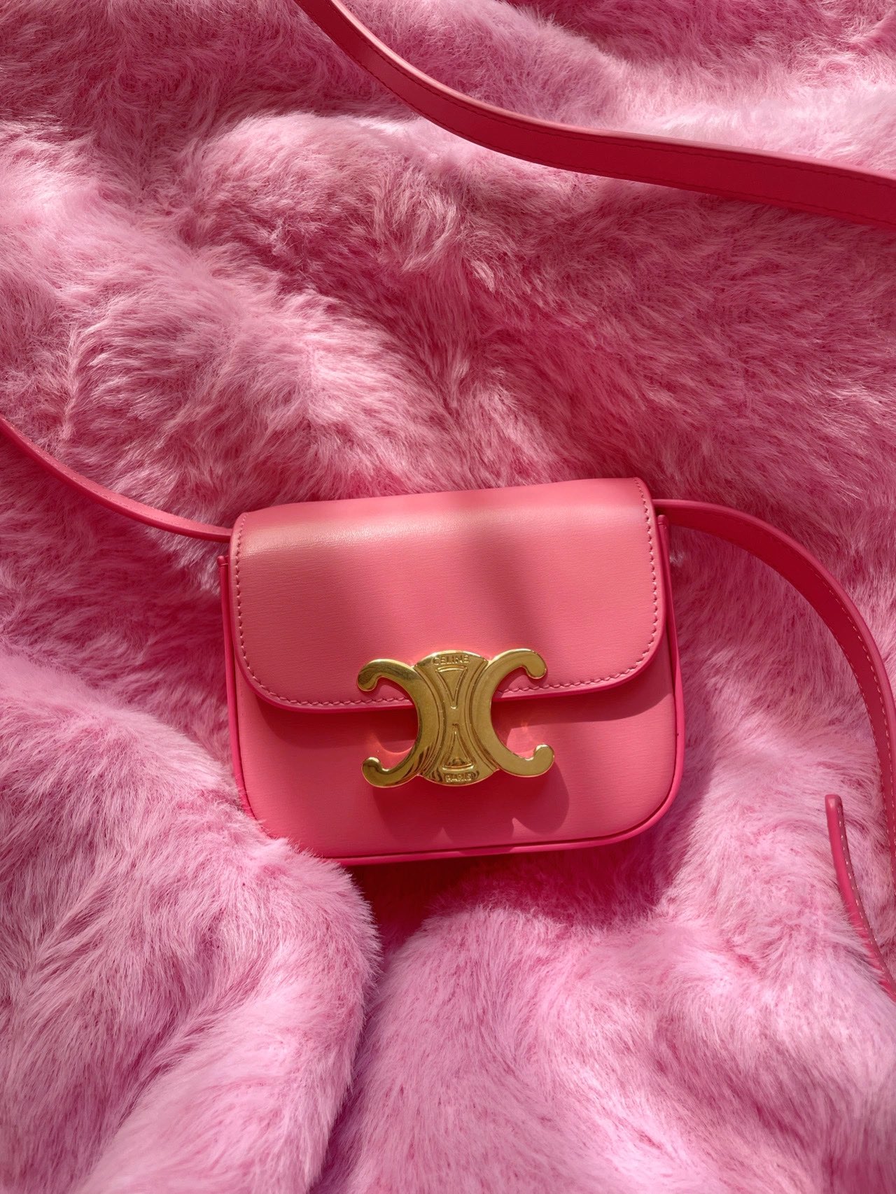 CELINE MINI TRIOMPHE 11CM BAG 10I513艳粉色