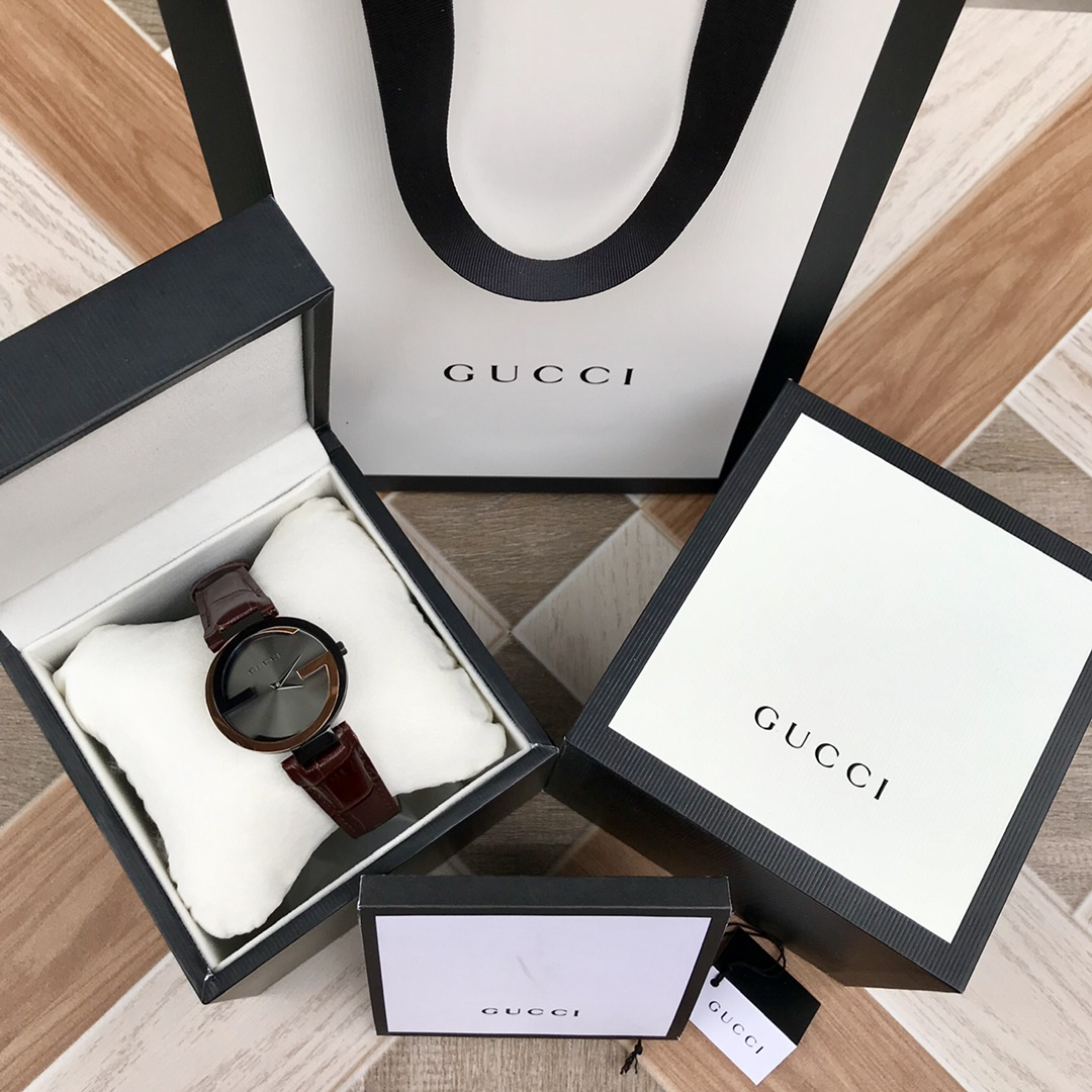 Часы Gucci