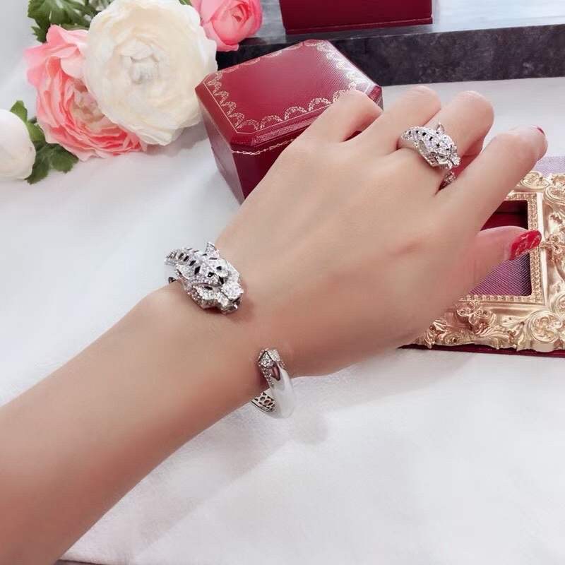 Cartier Cartier/卡地亚 满钻猎豹开口手镯