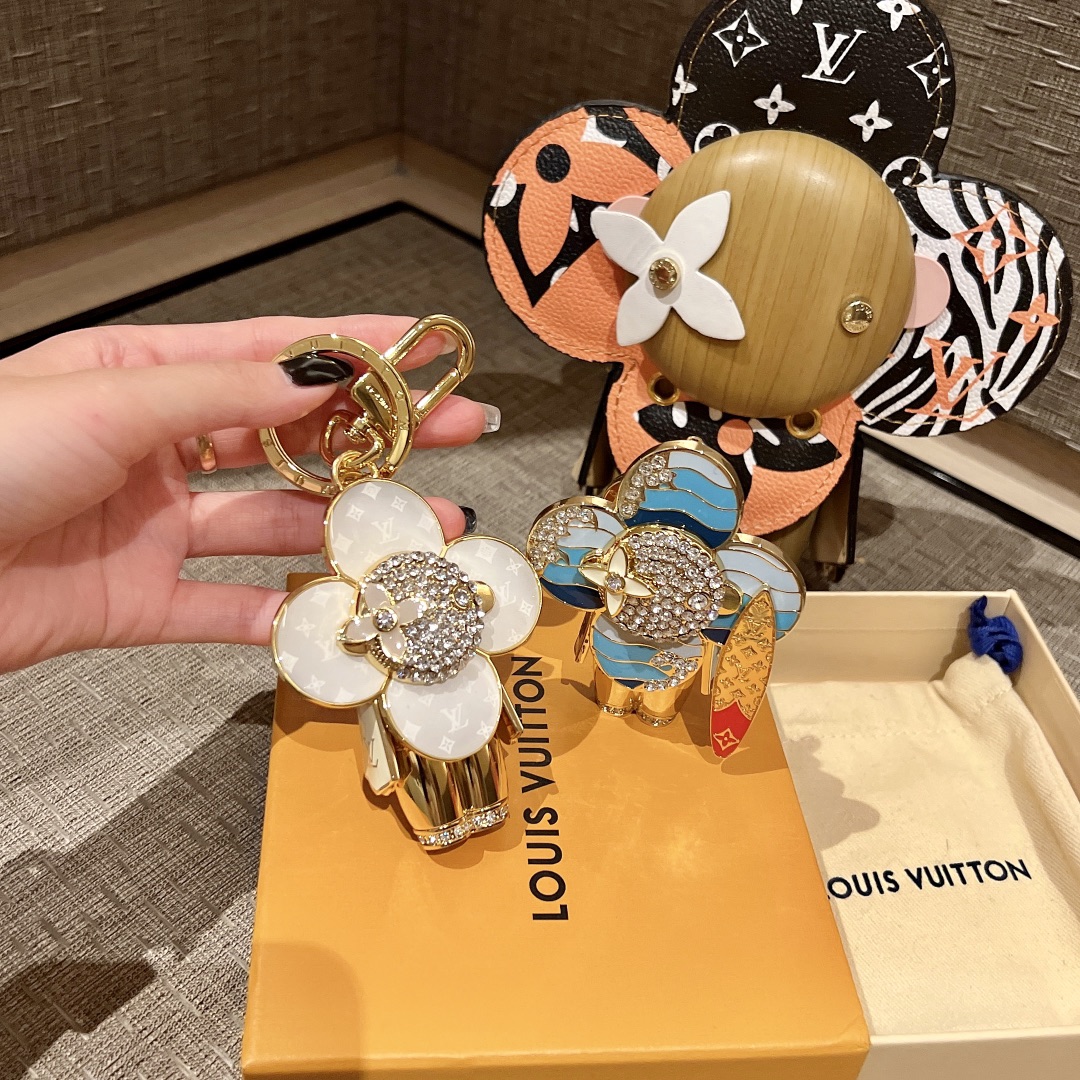 Vivienne Travellers Panda Bear Keychain - Packaging
