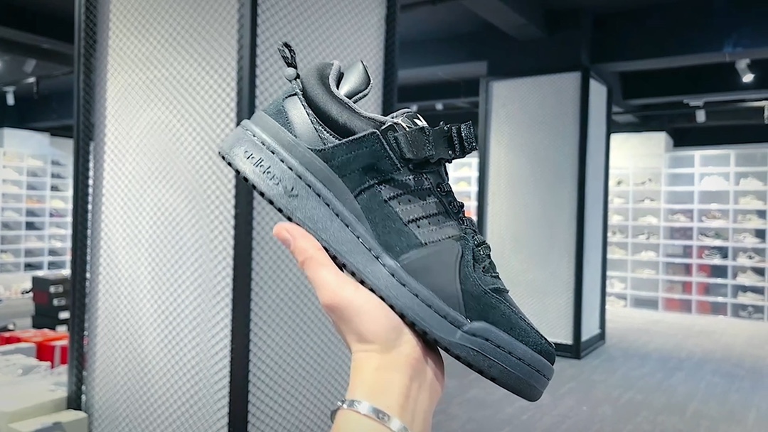 [Adidas Originals Series]Bad Bunny x adidas Forum Low Co-branded video