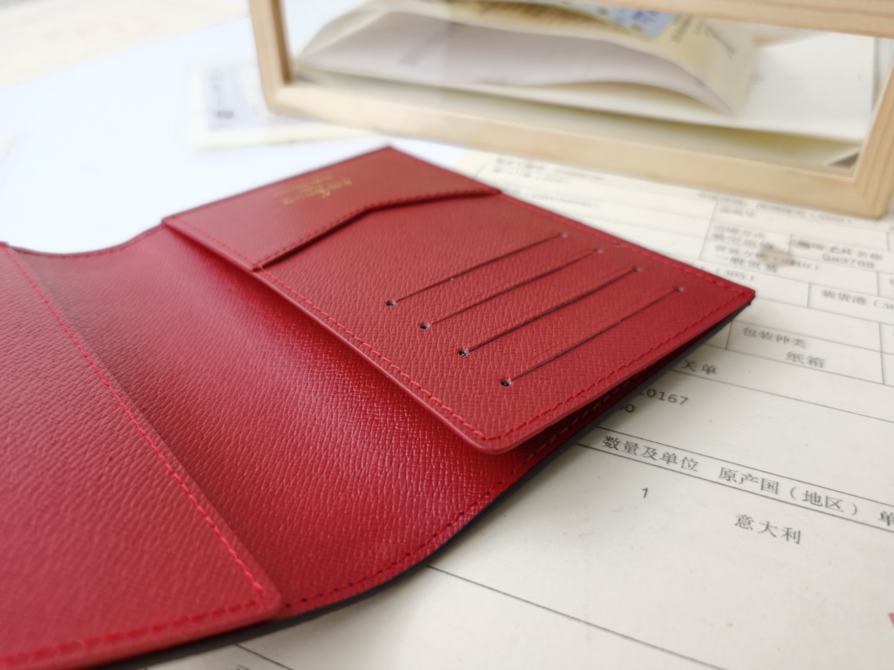 Passport holder color options
