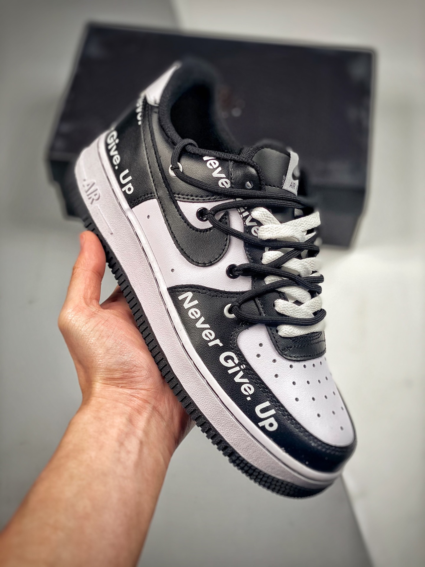 Push hands 3 Nike Air Force 1 Low 07 black and white panda deconstructed color scheme, Air Force 1 low-top casual skate…