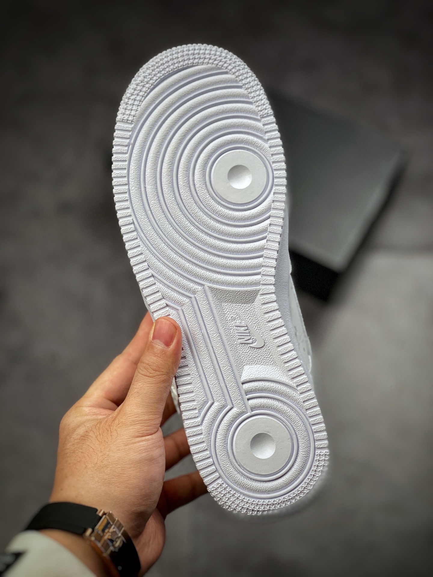 200 Nike Air Force 1 Low 07 白银涂鸦 CW2288-111