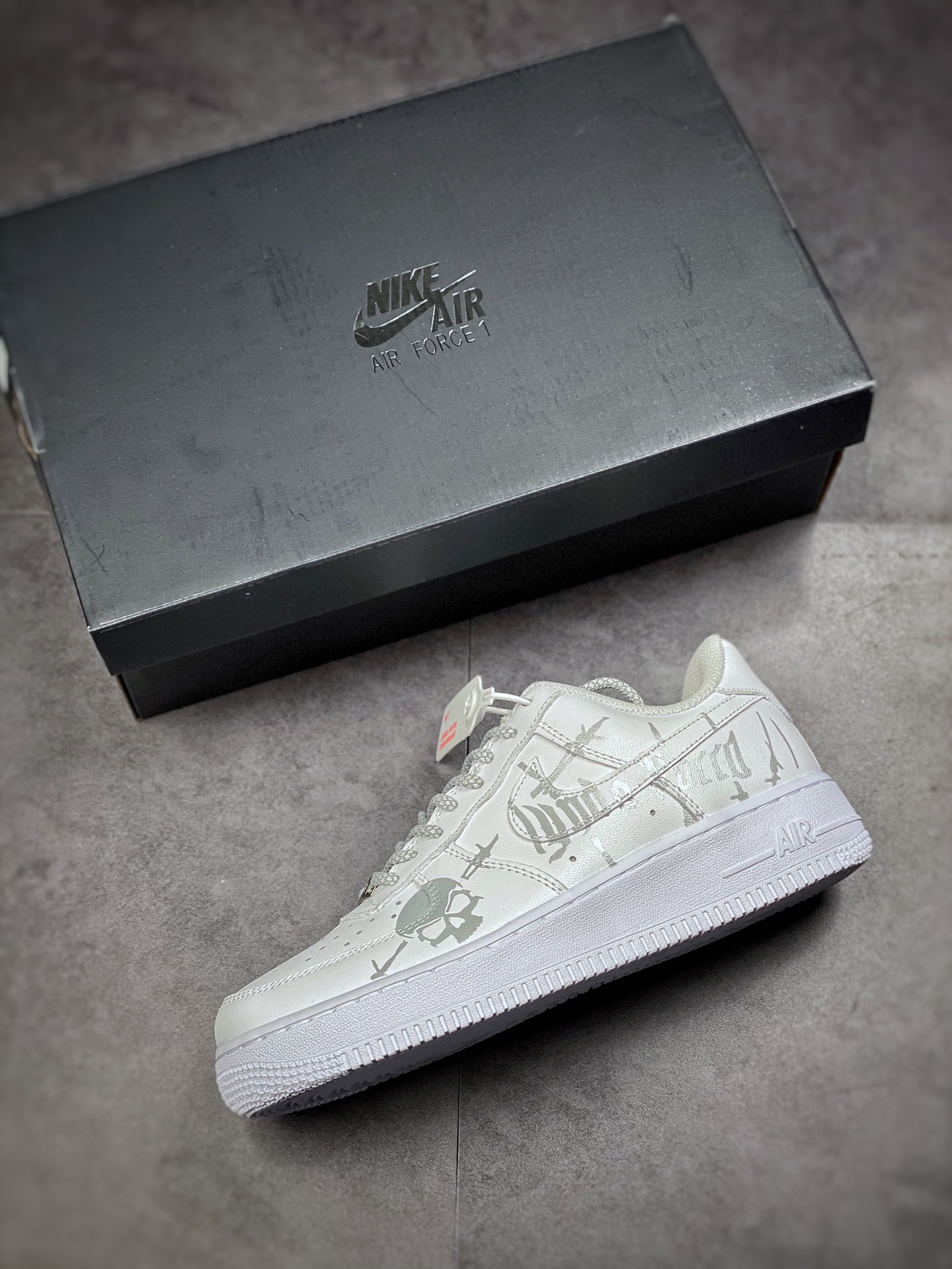 200 Nike Air Force 1 Low 07 白银涂鸦 CW2288-111