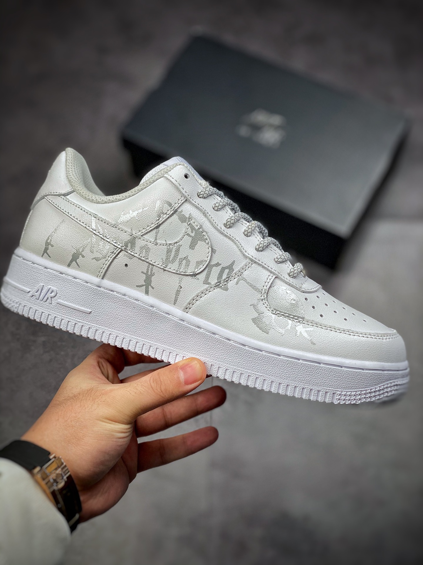 200 Nike Air Force 1 Low 07 白银涂鸦 CW2288-111