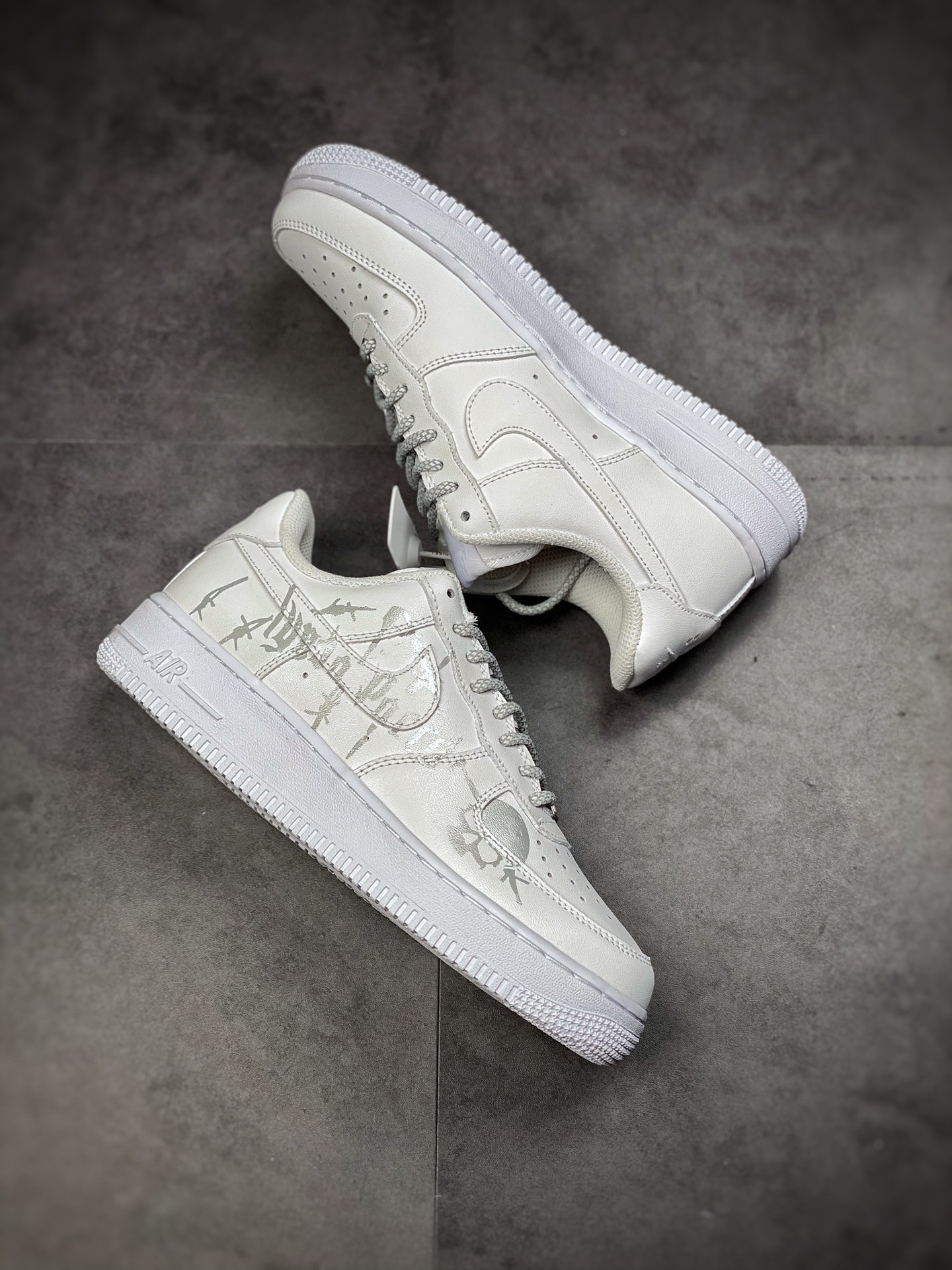 200 Nike Air Force 1 Low 07 白银涂鸦 CW2288-111