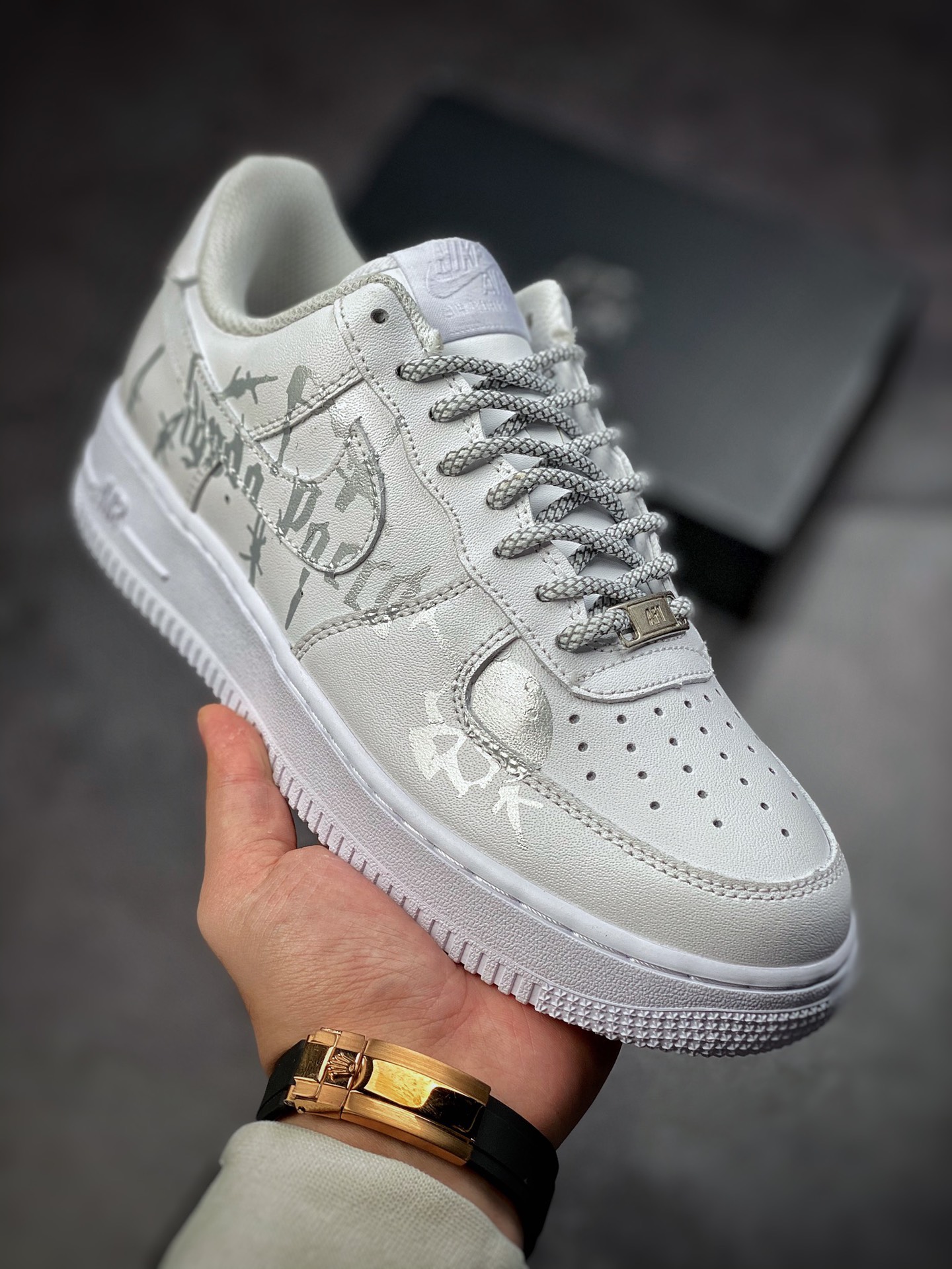 200 Nike Air Force 1 Low 07 白银涂鸦 CW2288-111