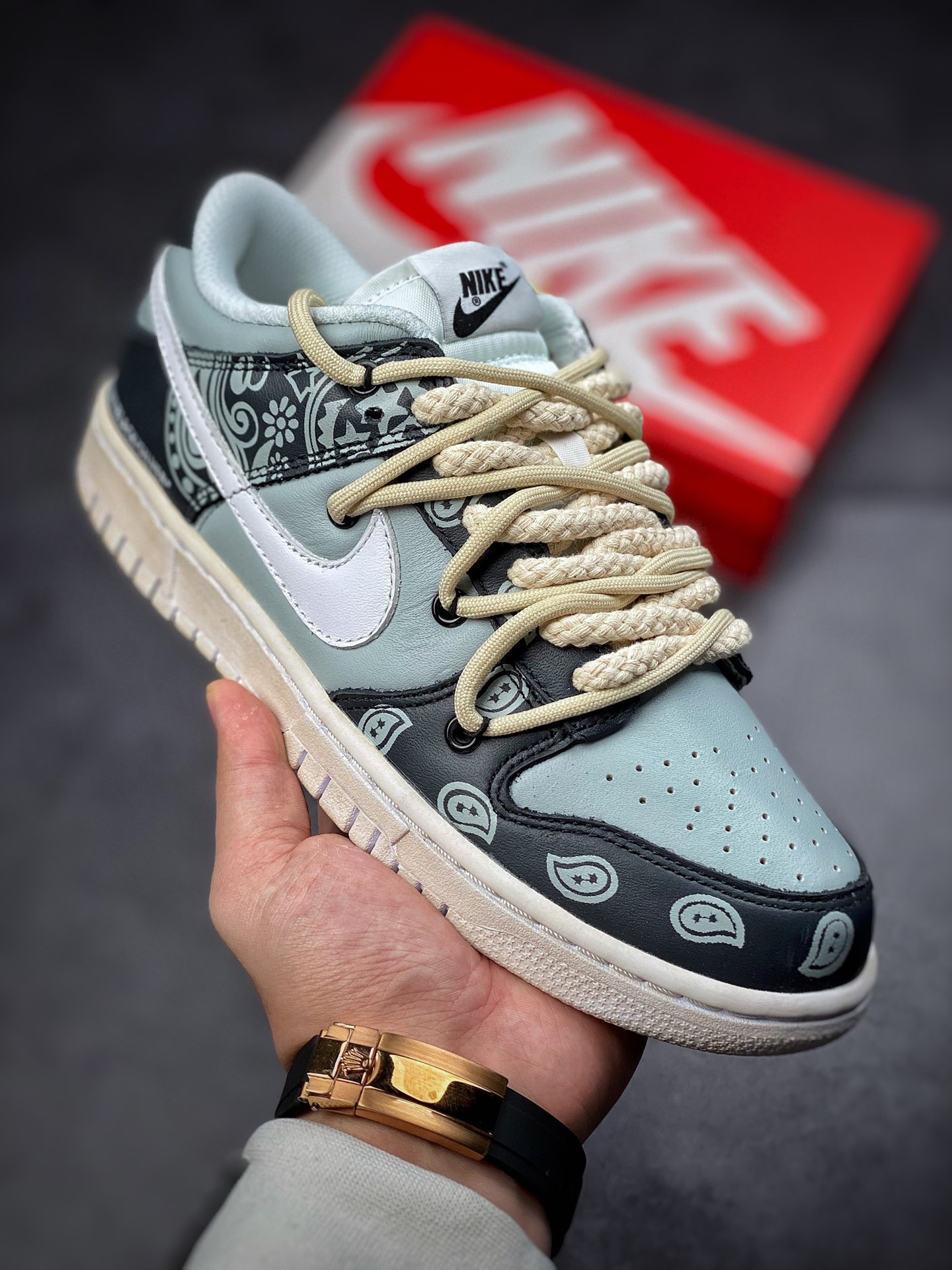 380 Nike Dunk Low “Retro”解构鞋带 Vibe风做旧皮革高街男女款烟灰色 DD1503-109