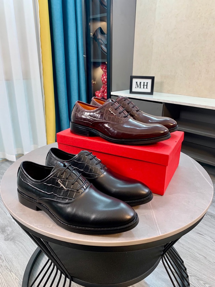 I5   牛里Ferragamo菲拉格慕最新男士商务皮鞋🇨🇳官网原版1:1开模💯头层采用意大利进口牛皮➕奢华牛皮内里，柔软舒适🌴高端大气，高品味男士首选🍍38-44 45可订做