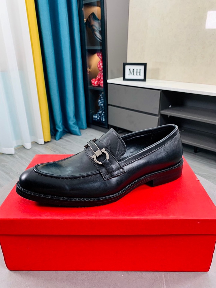 J0  Ferragamo菲拉格慕原单代购，头层牛皮。五金装饰扣➕不染色真皮内里、原版橡胶大底，皮鞋鞋系列，随意出入各种场合、百搭舒适，38-44