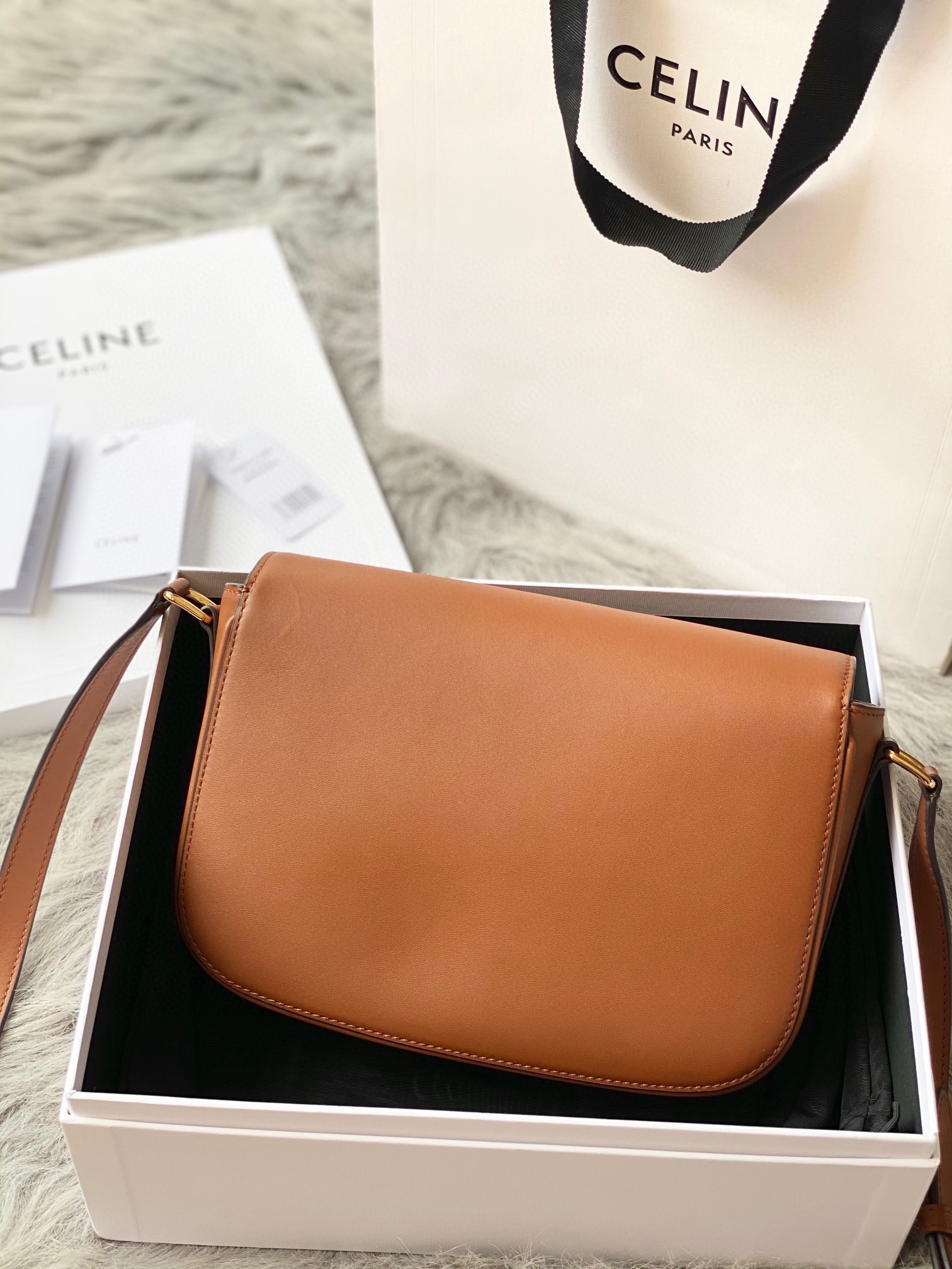 CELINE赛琳进口小牛皮Sulhy Box 马鞍包