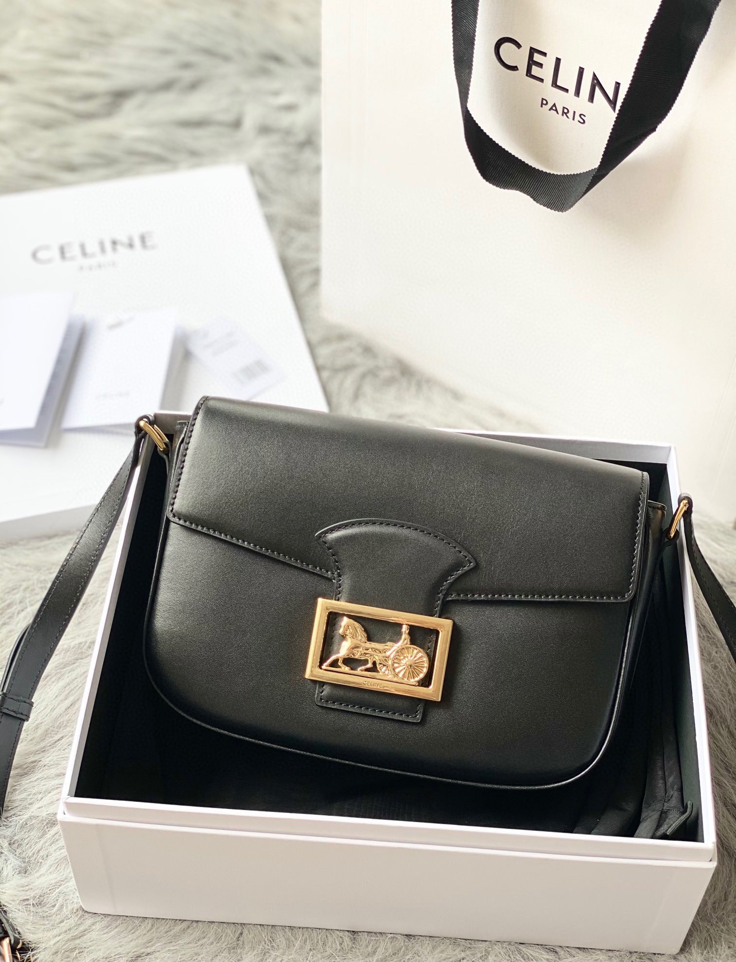 CELINE赛琳进口小牛皮Sulhy Box 马鞍包
