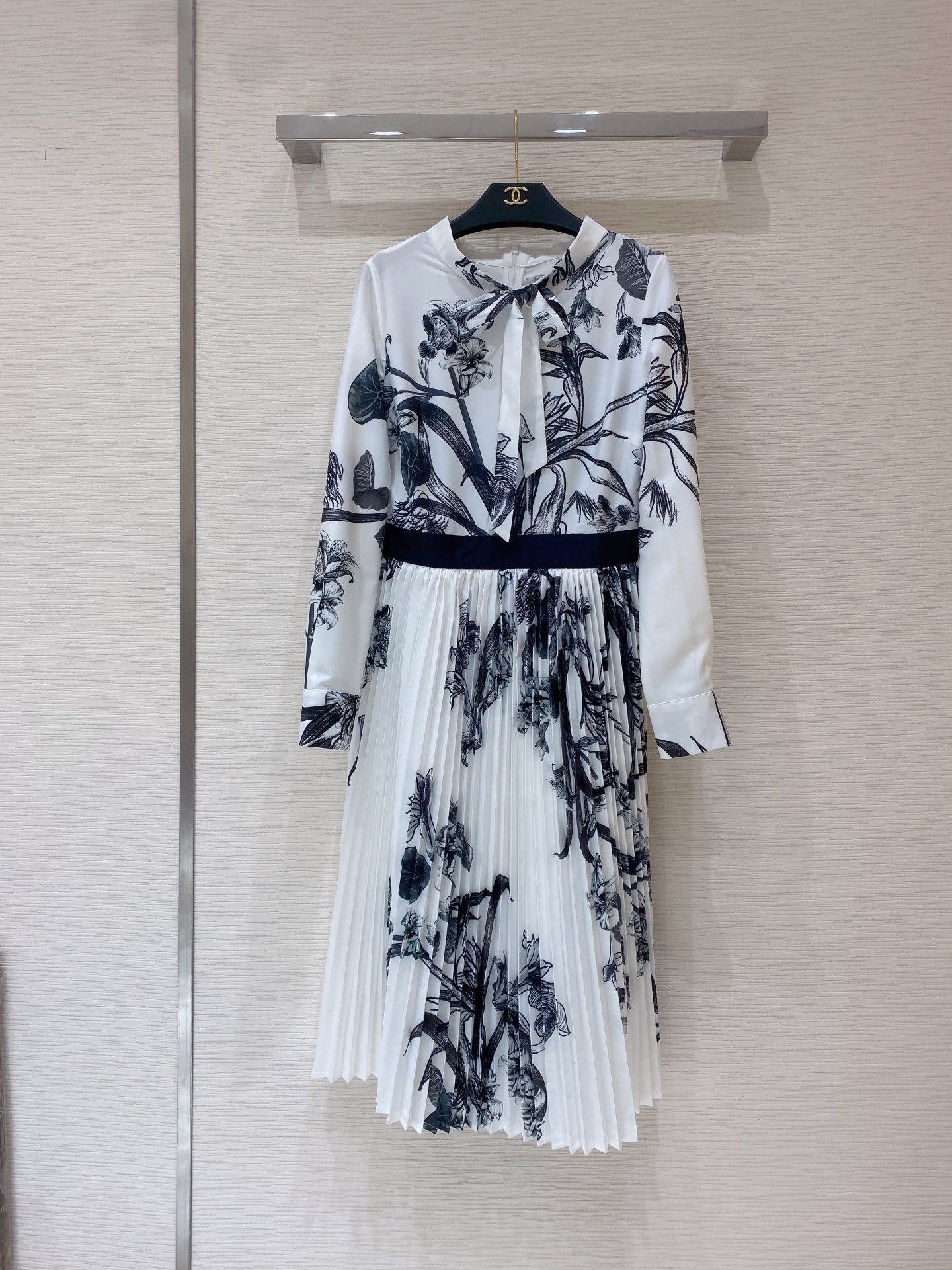 Best Replica New Style
 Dior Clothing Dresses Black White Printing Spring/Summer Collection