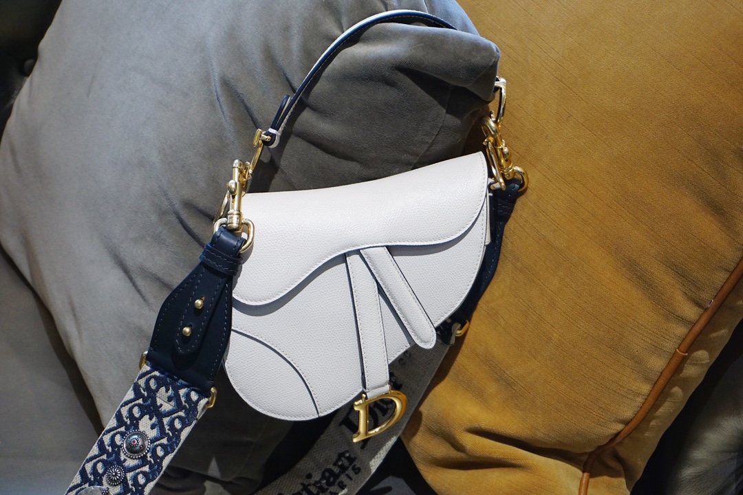 Dior Saddle Saddle Bags White Cowhide