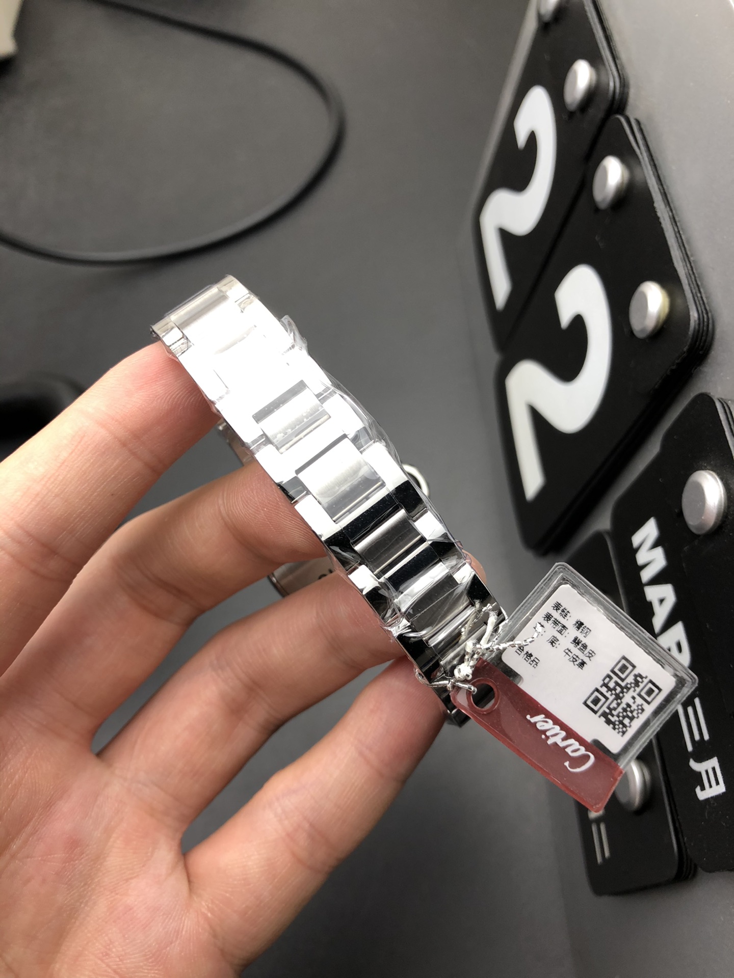 Cartier 33石英气球