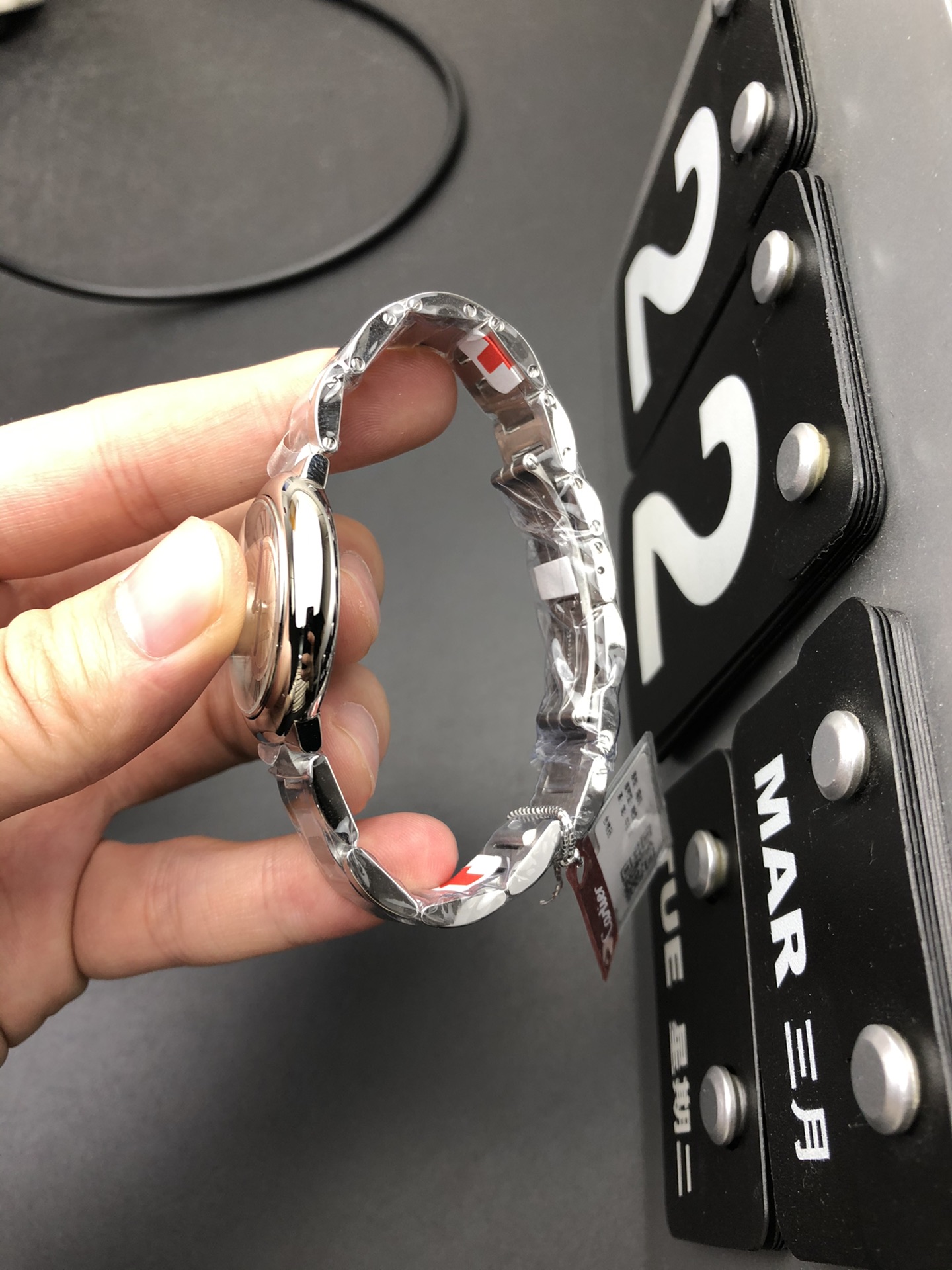 Cartier 33石英气球