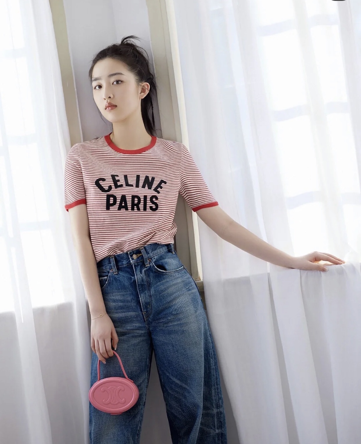 CELINE CUIR TRIOMPHE 光滑牛皮革椭圆形化妆包198613粉色