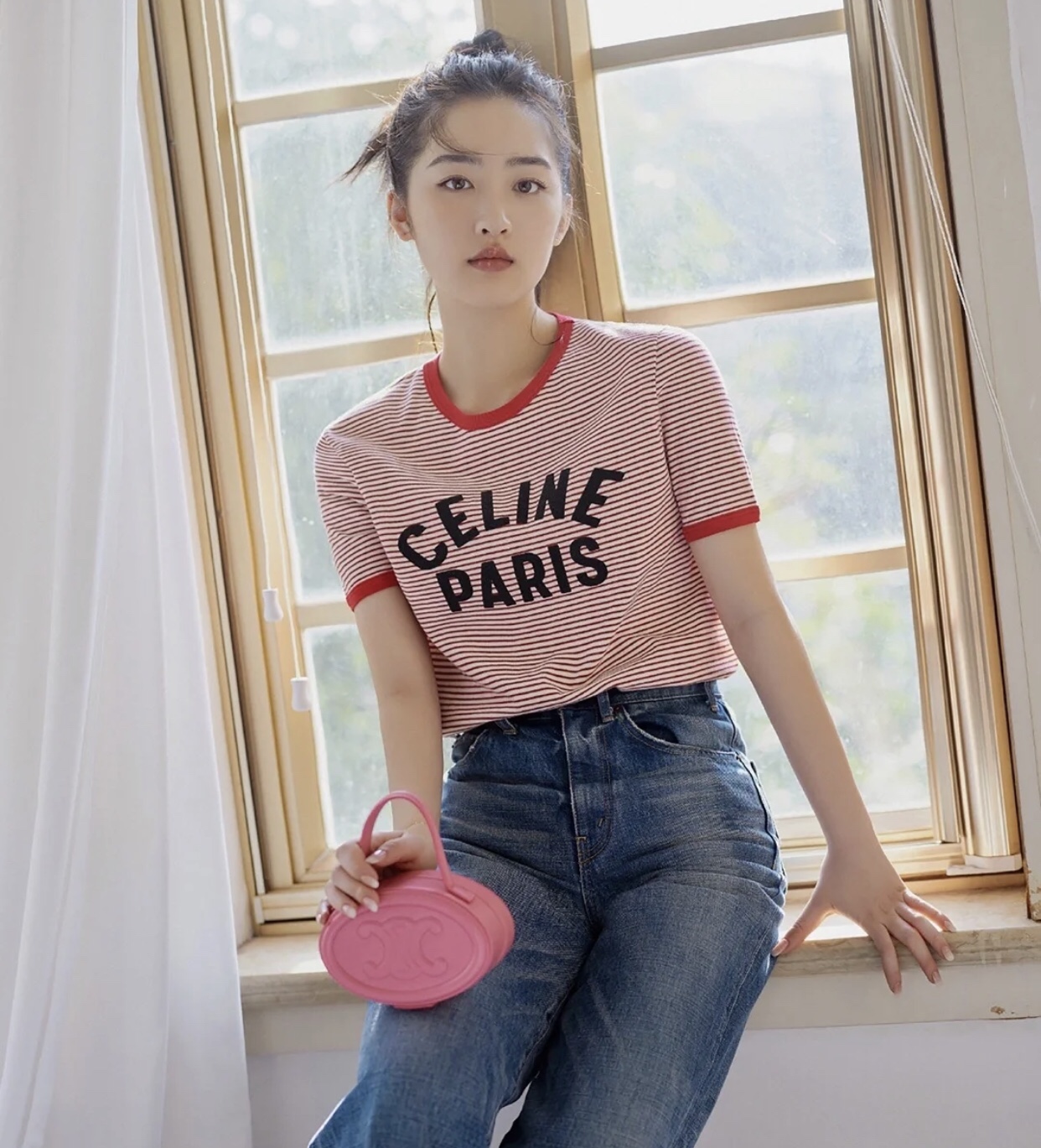 CELINE CUIR TRIOMPHE 光滑牛皮革椭圆形化妆包198613粉色