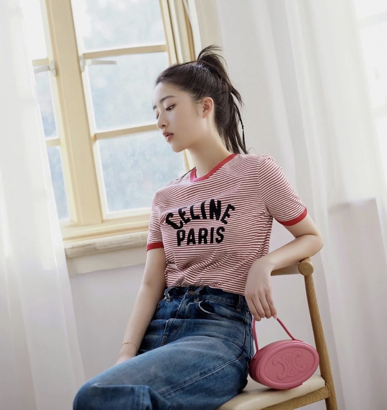 CELINE CUIR TRIOMPHE 光滑牛皮革椭圆形化妆包198613粉色