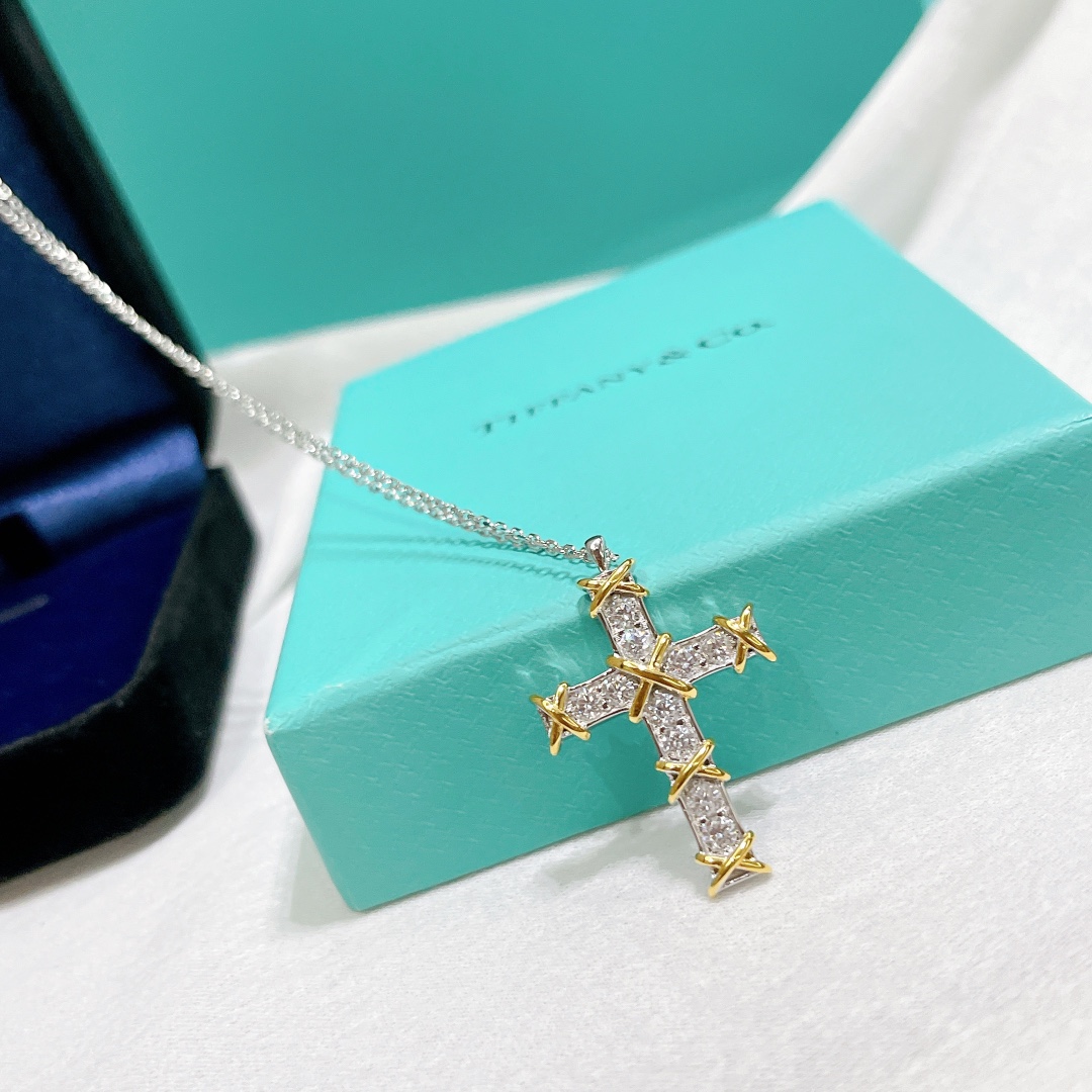 Tiffany & Co. Cross Pendant Necklace in Silver and Gold with Diamonds 4 i1647934953 9002 4