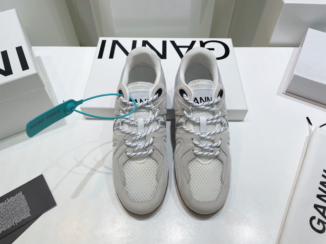 GENNICHERSIT 2022 Spring/Summer Shoe Collection: Colourful Comfortable Leisure Shoes