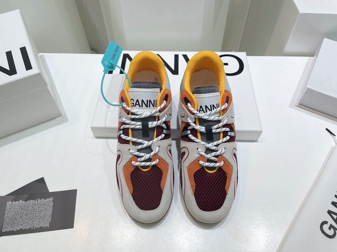 GENNICHERSIT 2022 Spring/Summer Shoe Collection: Colourful, Comfortable, and Fashionable