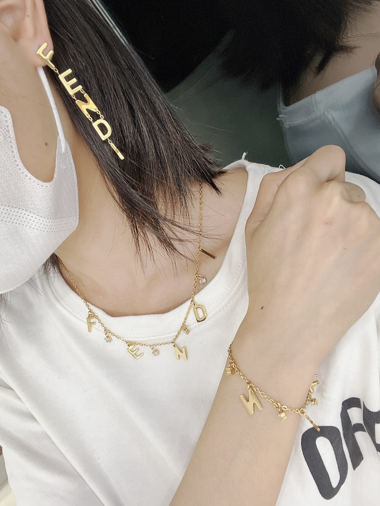 Zoom 180, the fendi letter logo. - 图片 2