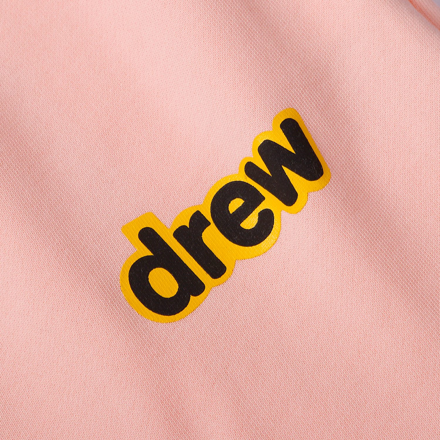 “Drew Leisure High Street Campaign: Tampon-Filled Shorts for Relaxation and Style” - 图片 3