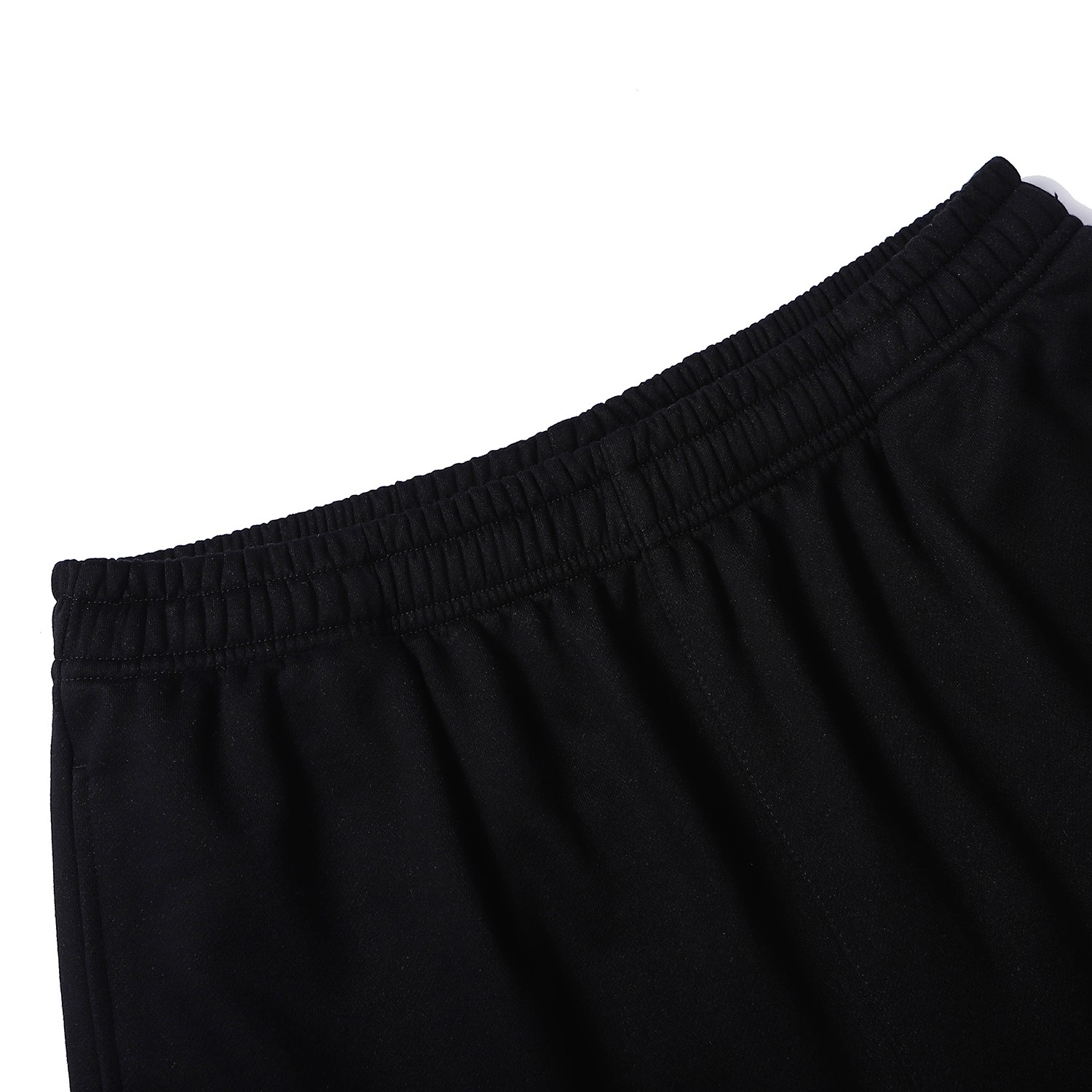 “Drew Leisure High Street Campaign: Tampon-Filled Shorts for Comfort and Style” - 图片 8