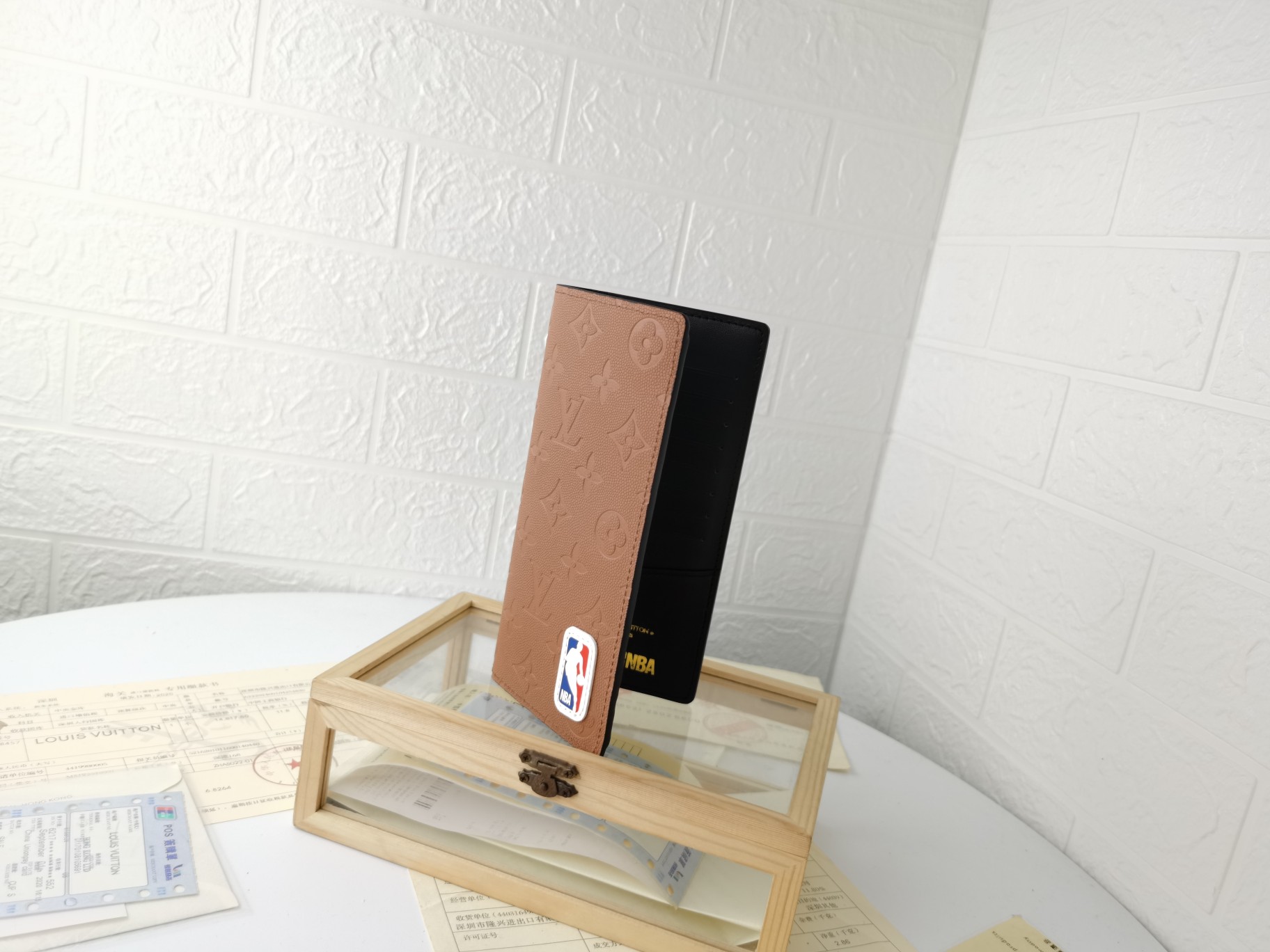 BRAZZA 財布 - 粒面皮革と多機能デザイン