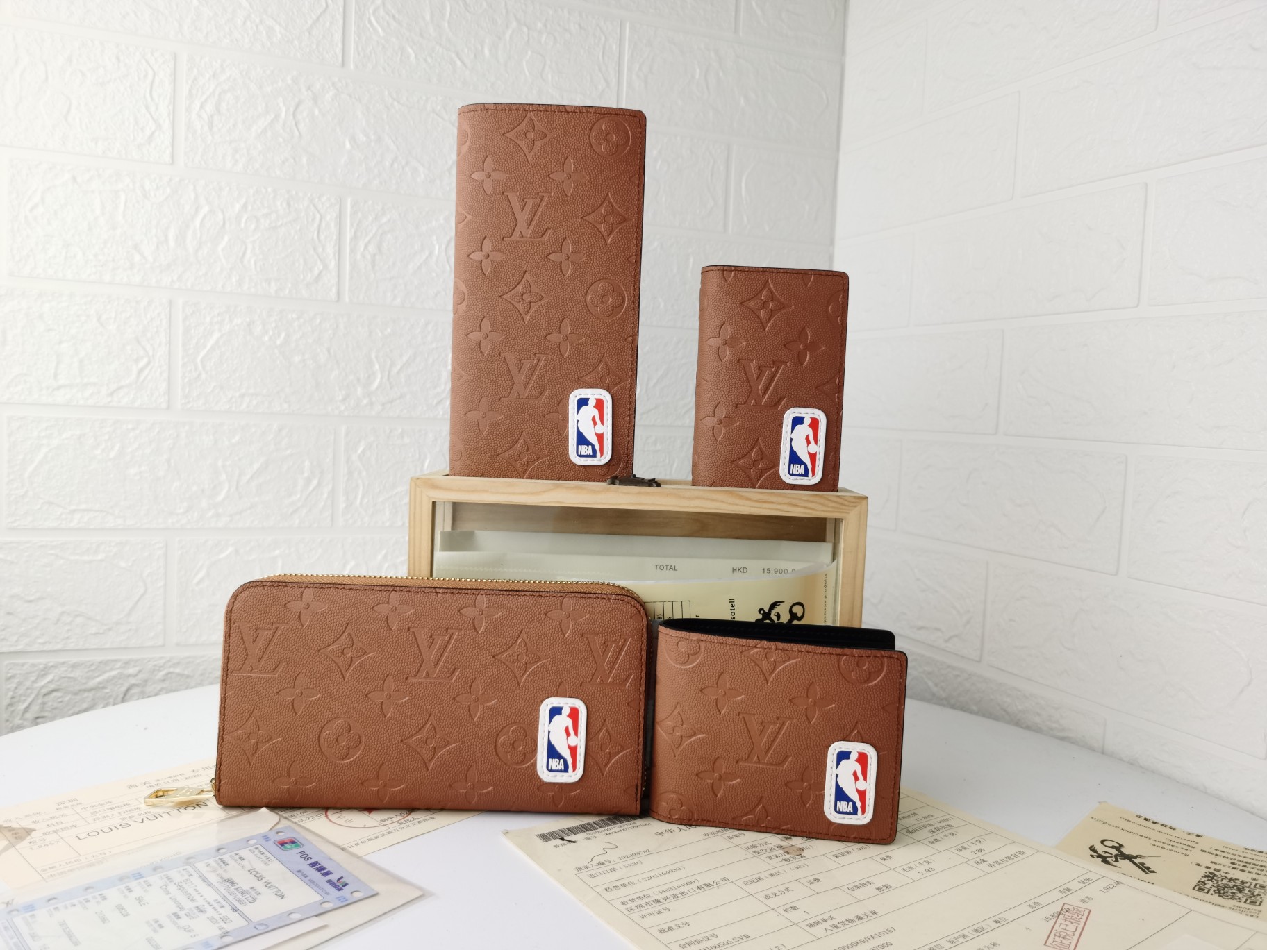 BRAZZA 財布 - 粒面皮革と多機能デザイン