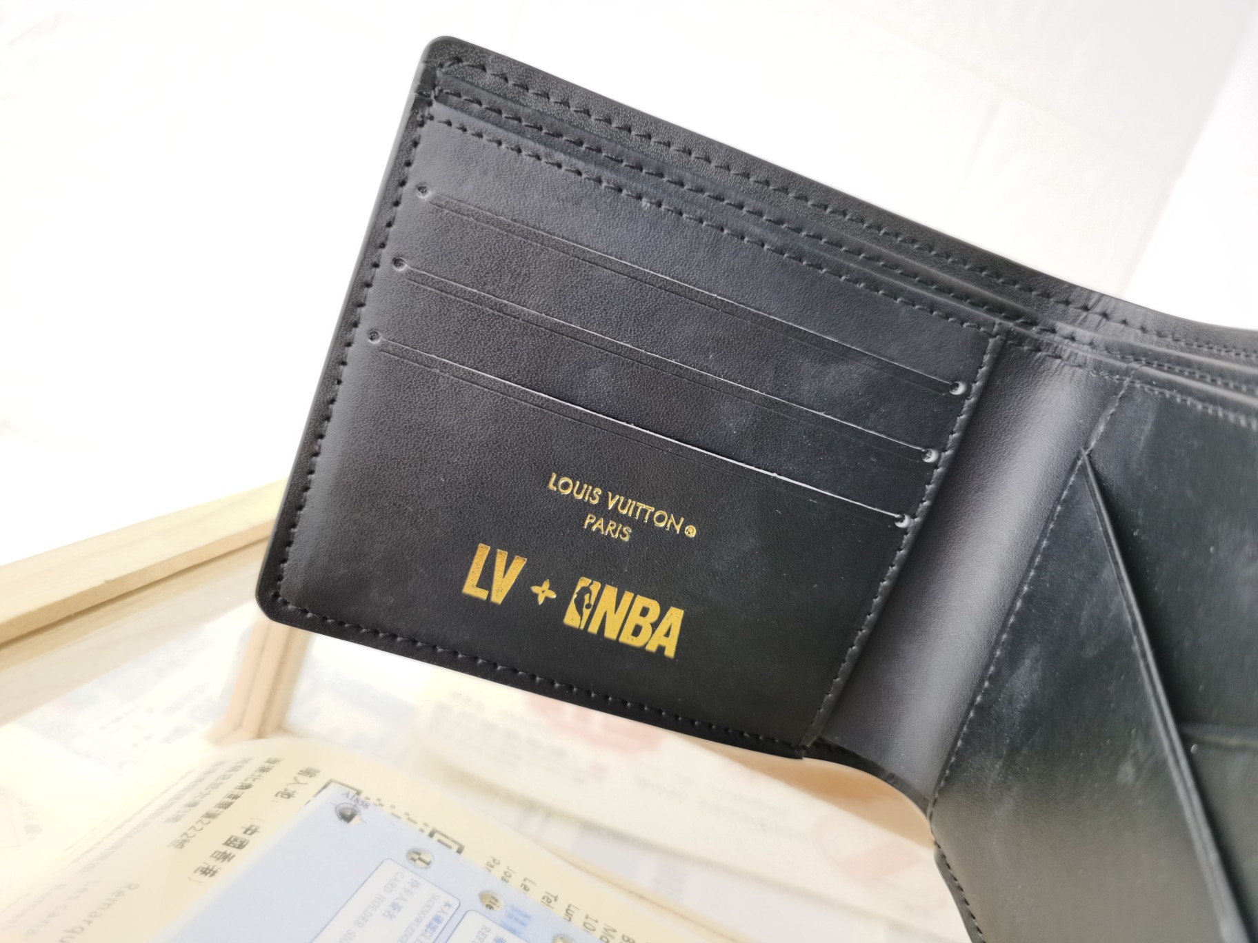 NBA MULTIPLE 財布 Monogram Watercolor Blue ヴァージル・アブロー デザイン