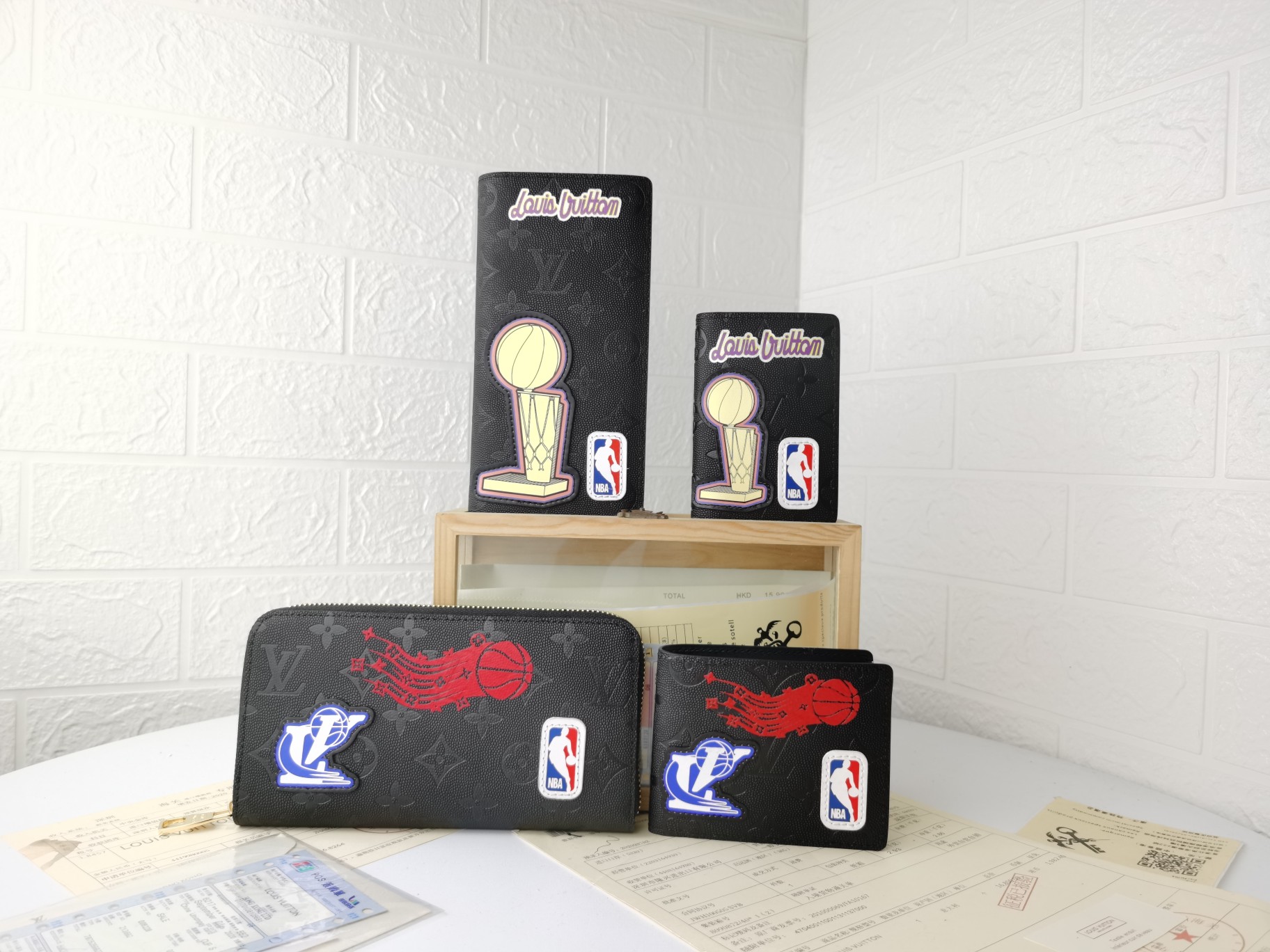 Zippyラウンドファスナー財布 NBAシリーズ M60017 大サイズモノグラム