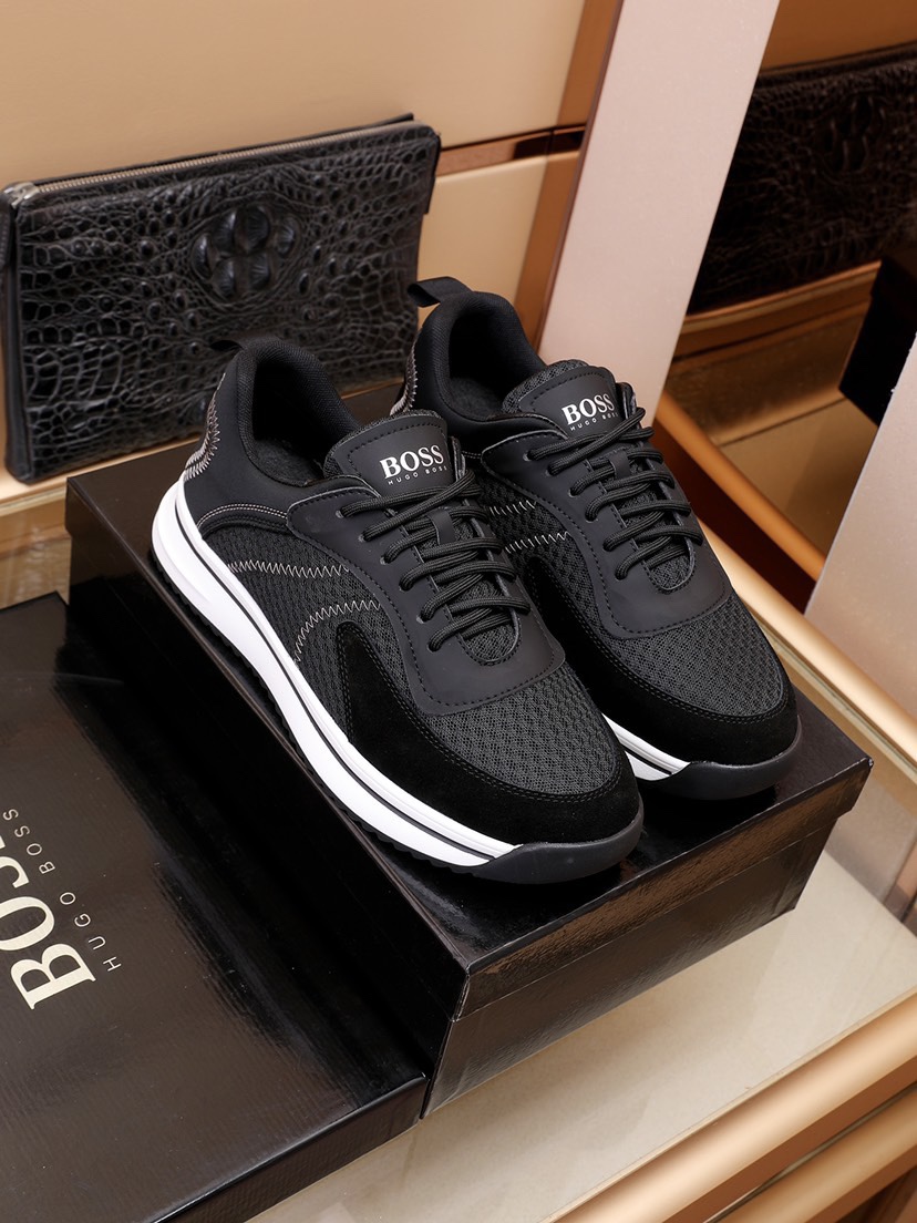 I5  BOSS同步🚹 知名运动品牌隆重上市 以奢华高端设计出货 鞋面采用原版网布➕羊皮垫脚🐑 皮质柔软上，脚绝对舒适💪鞋底全手工打造🤗 时尚 高端品质👑