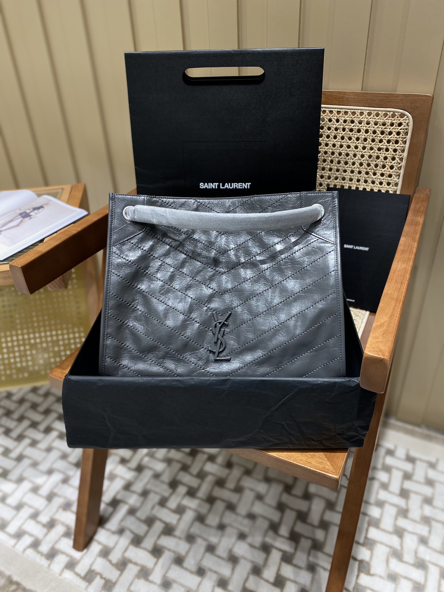 YSL NIKI SHOPPING BAG 33CM 577999深灰色油蜡牛皮