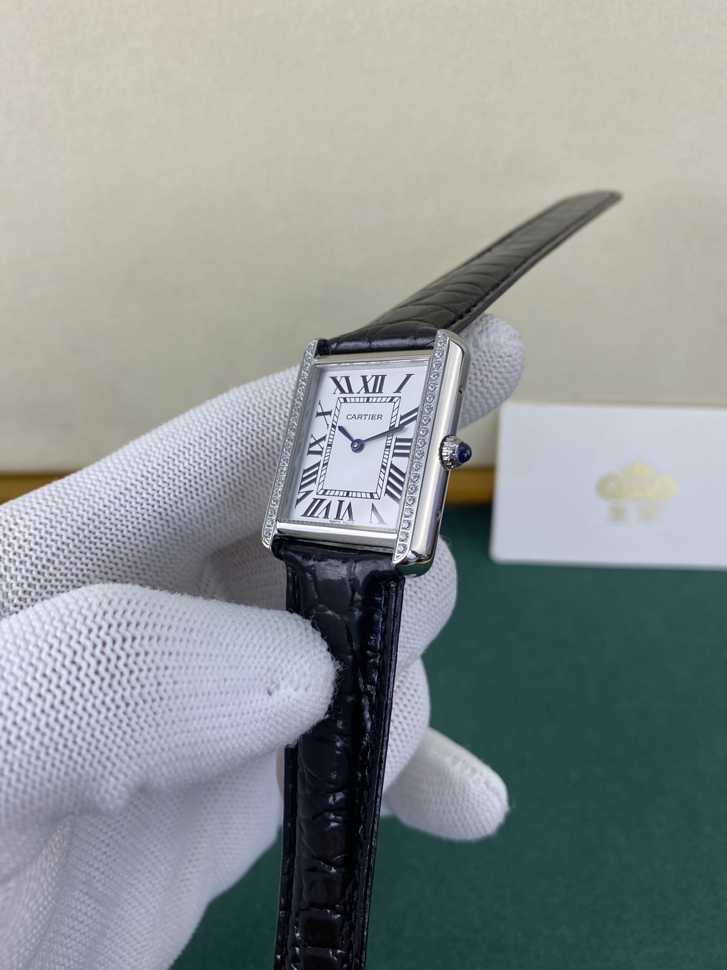 Cartier 皇家 卡地亚坦克系列中号镶钻