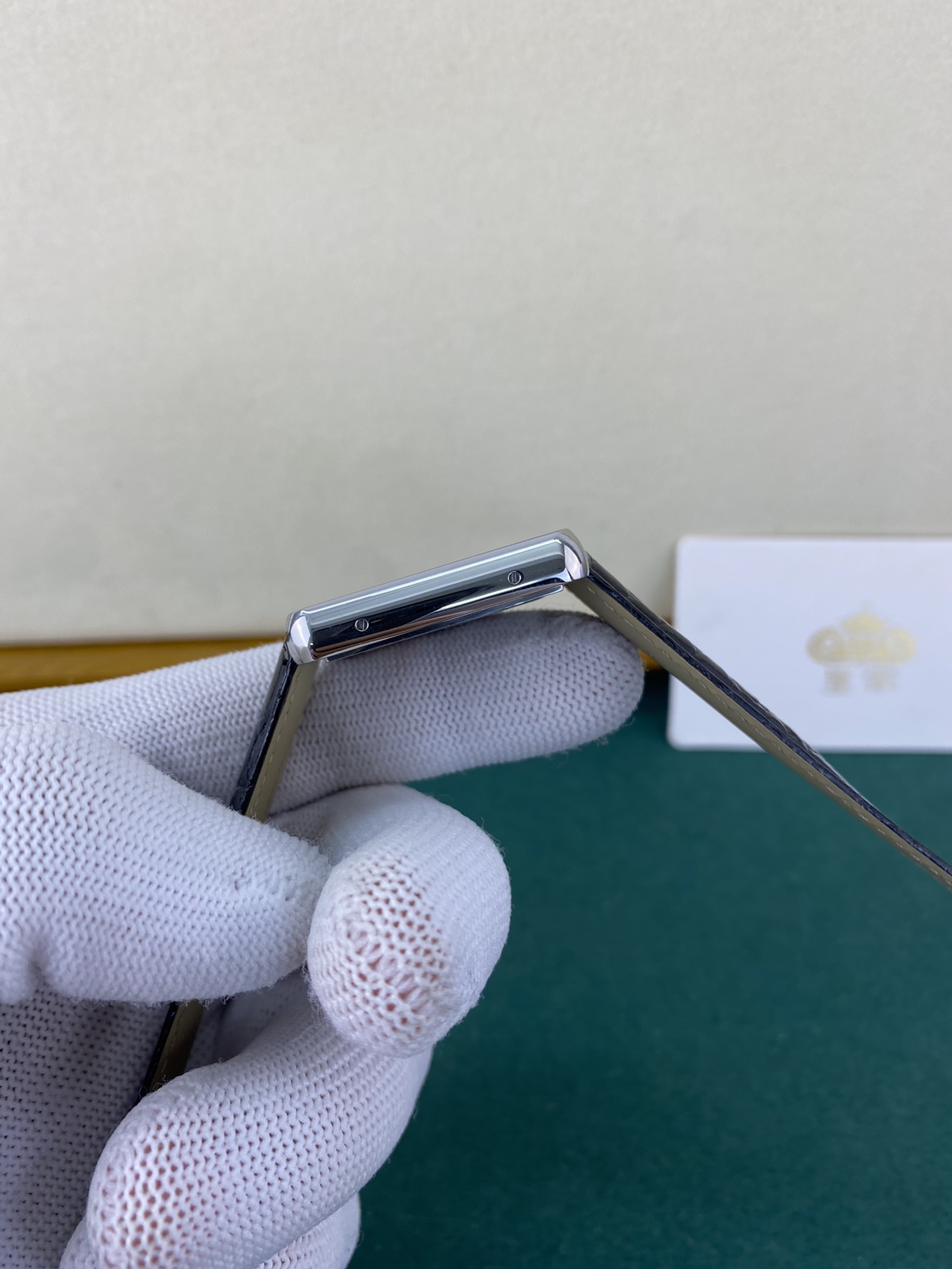 Cartier 皇家 卡地亚坦克系列中号镶钻