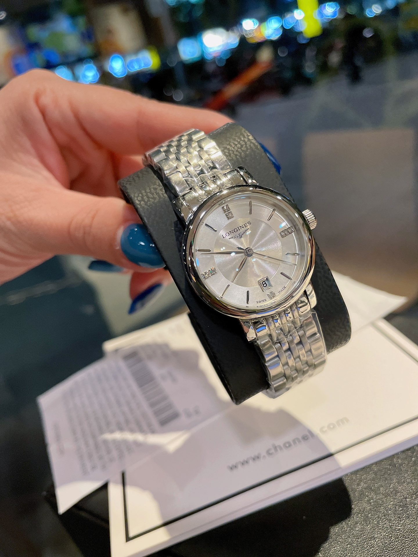 K0  浪琴 Longines  尨尀尀最新气质女表 搭载原装进口石英机芯，贝表盘，水晶彩钻精致雅典，闪亮而不单调，316精钢表壳 ，直径30mm 厚度8mm 典雅气质，魅力绽放