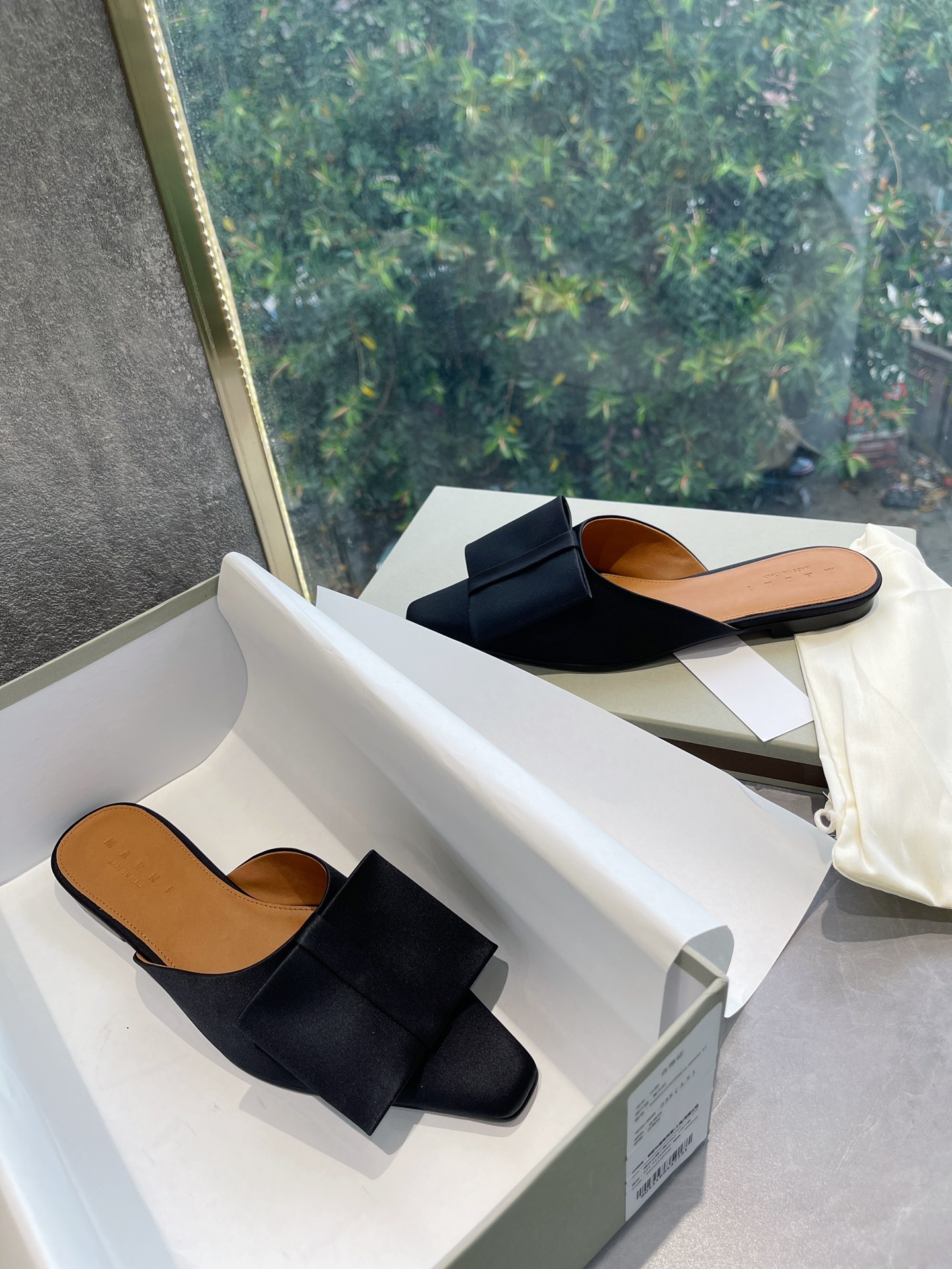 “Exclusive Manrimani 2022 Spring Shoes: Top Edition Surrogates, Original Design” - 图片 3