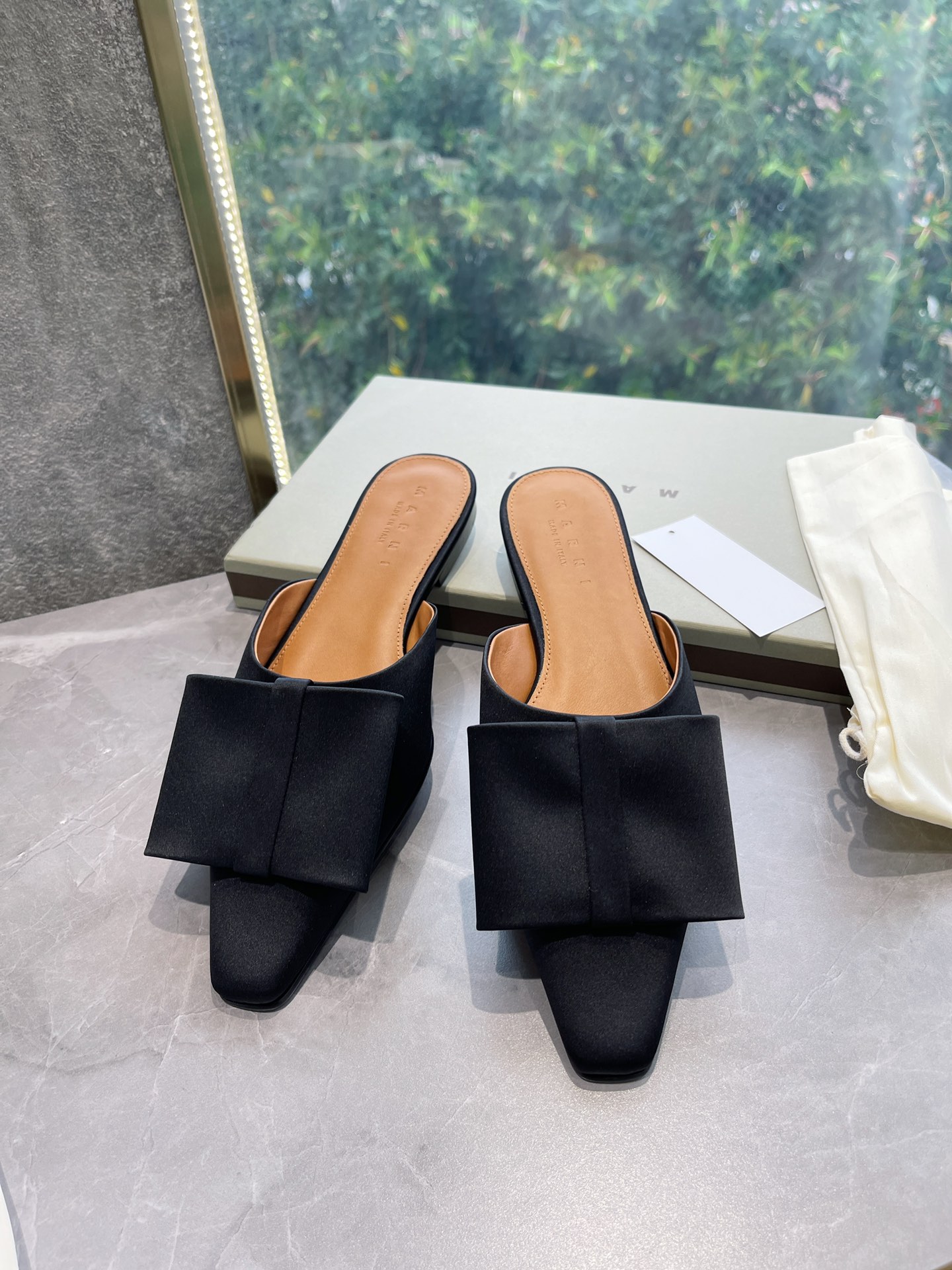 “Exclusive Manrimani 2022 Spring Shoes: Top Edition Surrogates, Original Design” - 图片 4