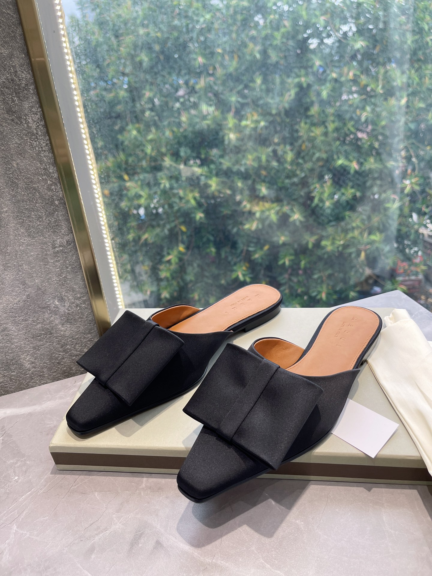 “Exclusive Manrimani 2022 Spring Shoes: Top Edition Surrogates, Original Design” - 图片 5