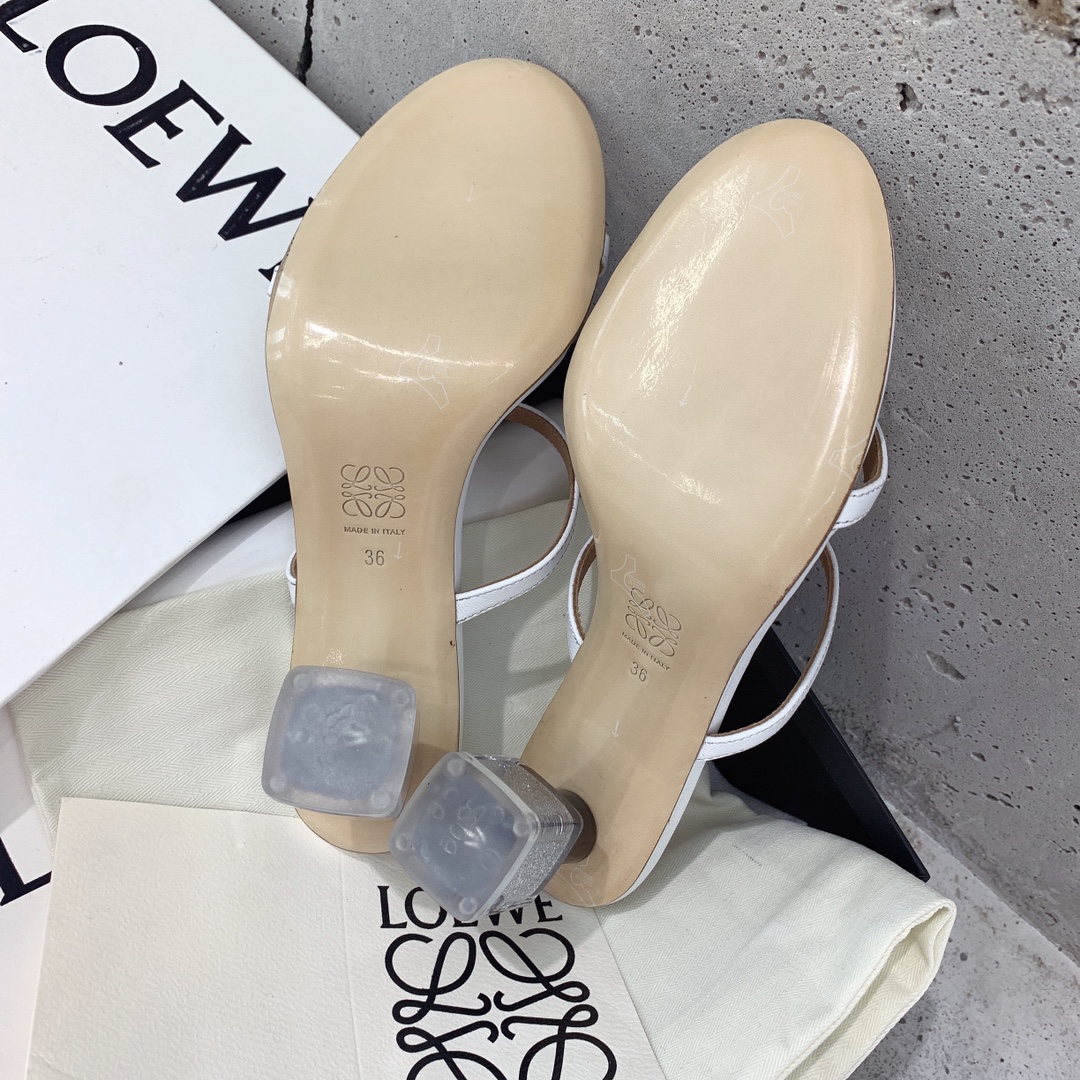 Loewe’s 2022 Show-Off Sandals: Artistic, Unique, and High-Quality Craftsmanship - 图片 8