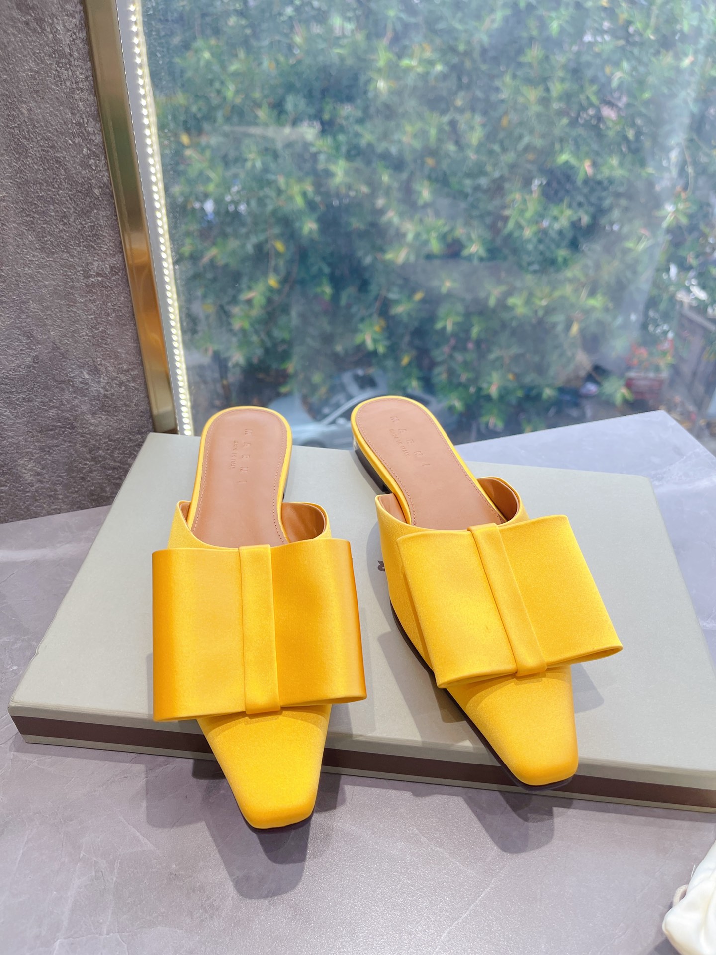 Manrimani’s Exclusive 2022 Butterfly Shoes: Top Edition Surrogate Level - 图片 3