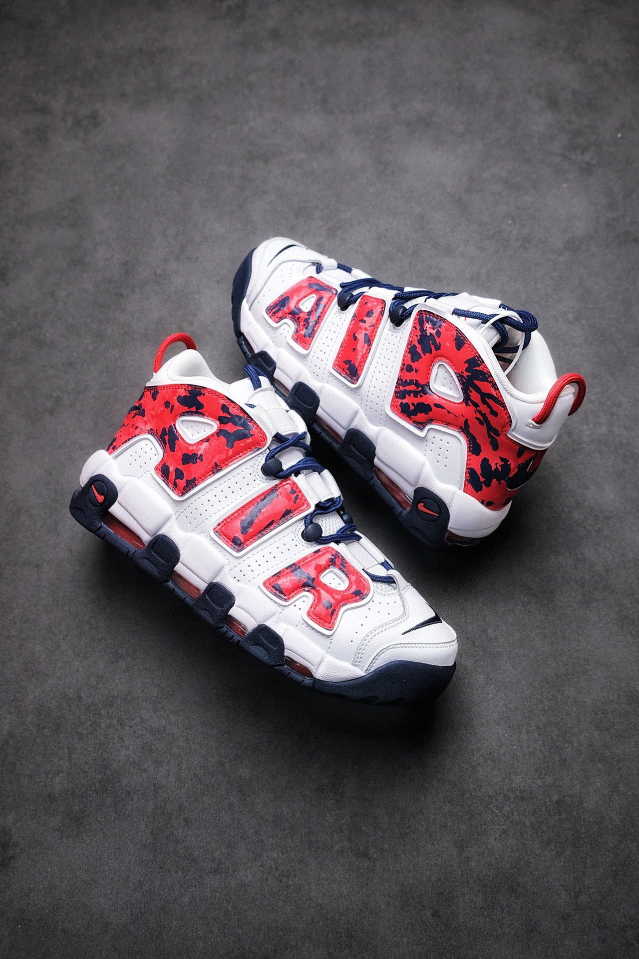 I0 原装级别 全新批次 NK Air More Uptempo OG 皮蓬系列“大AIR” 私模大底带颗粒 原盒原标 所有材料细节均全方位对比正品 目前市面最佳版本